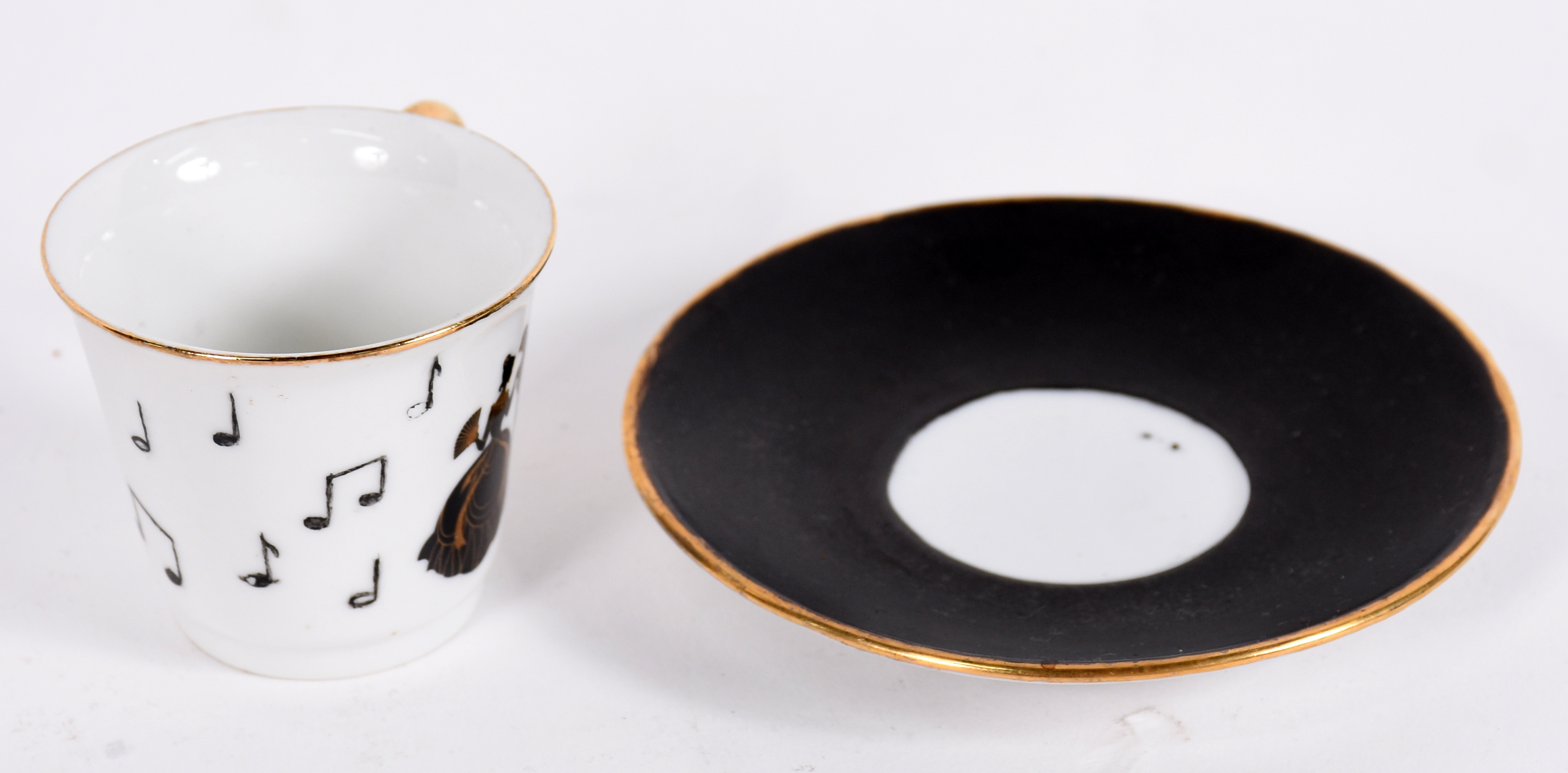 Conjunto de 12 xícaras de café com pires (sem marca) e 12 pratinhos... - foto 7 de 8