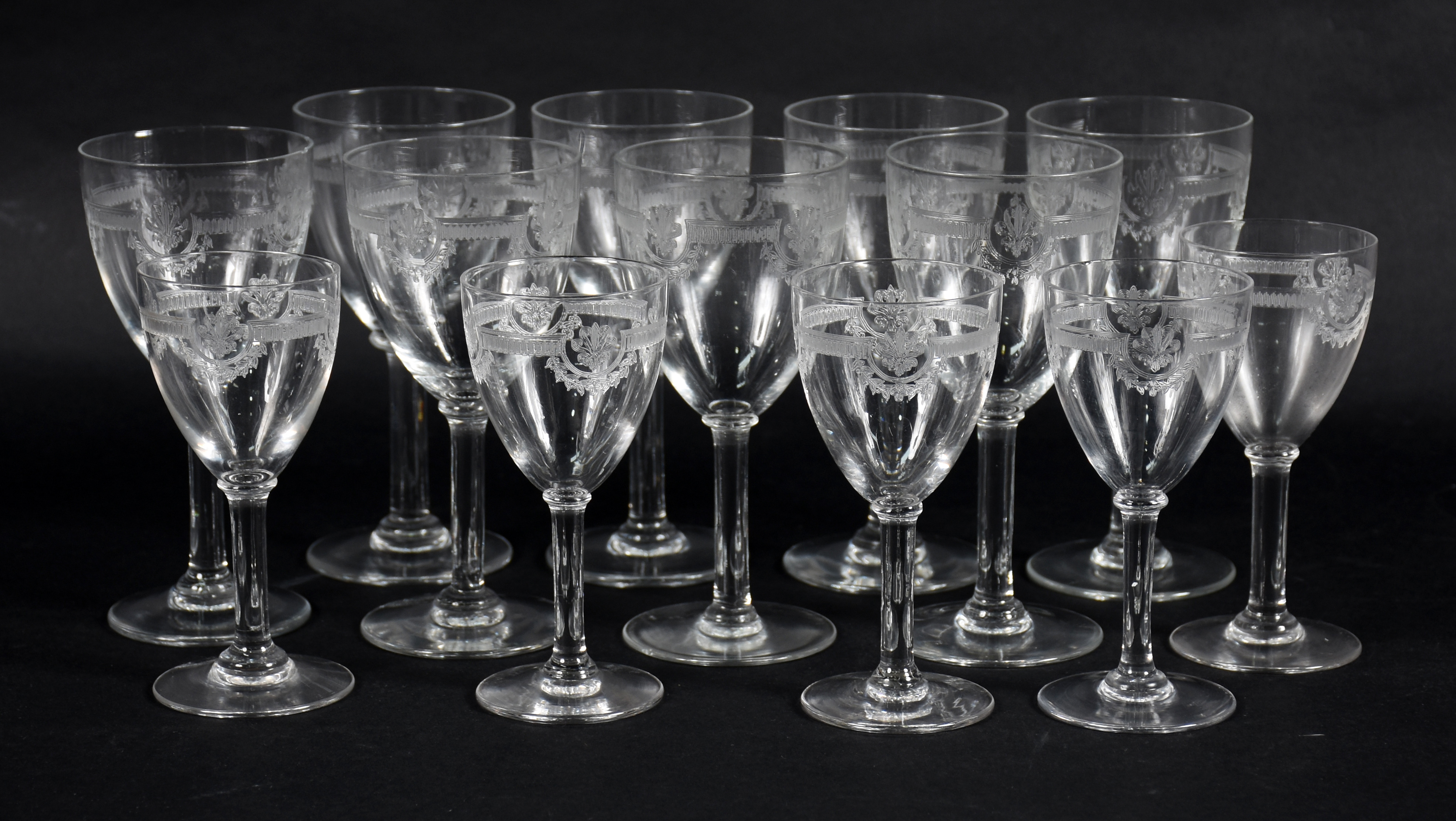 Parte de serviço de cristal Saint Louis, lavrados com guirlandas... - foto 1 de 4