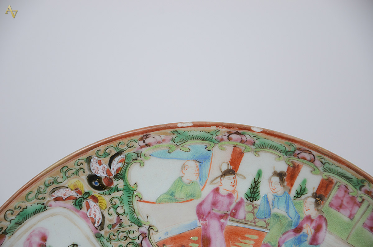 Seis pratos diversos de porcelana oriental (pequenos bicados)... - foto 3 de 3