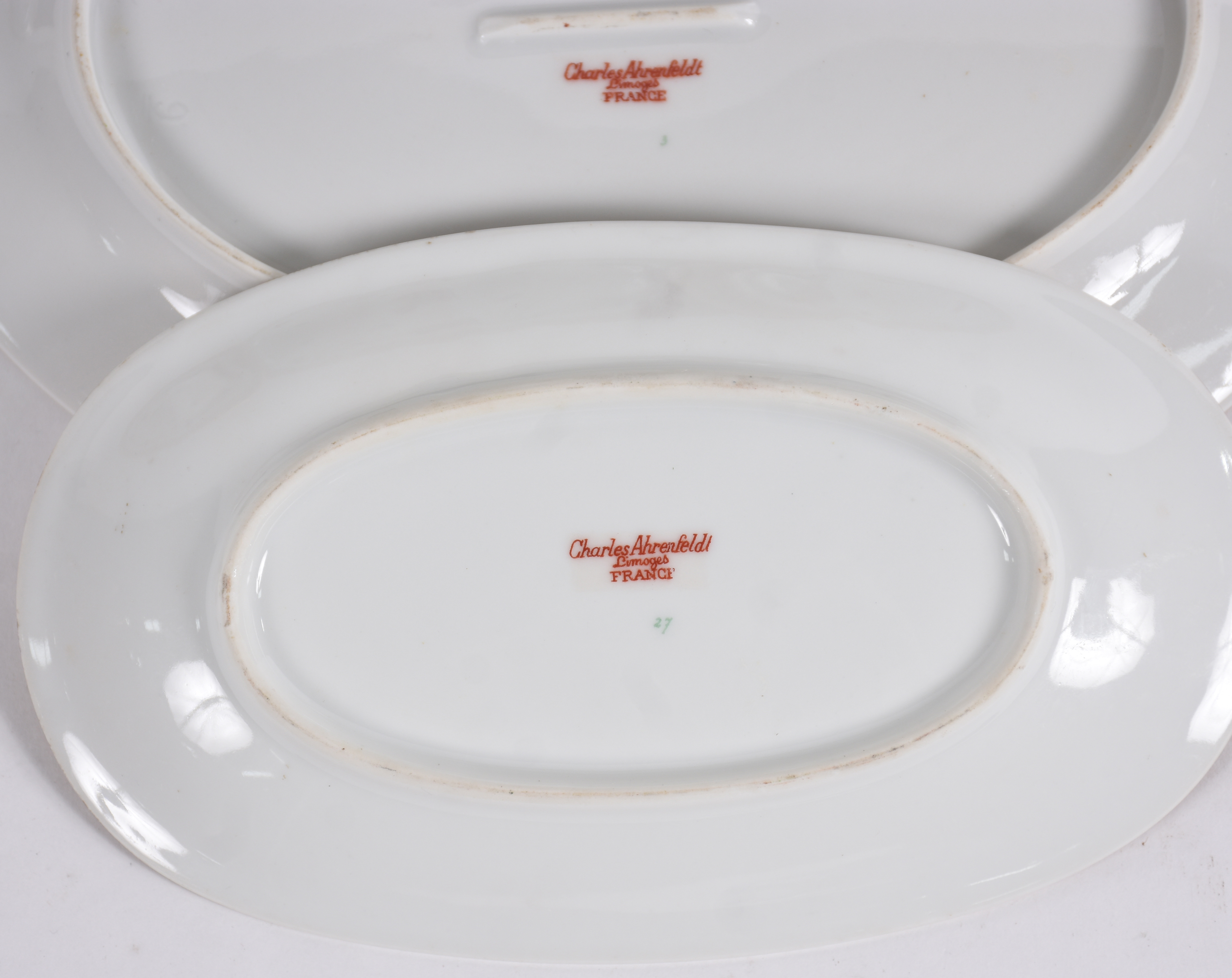 Aparelho de jantar de porcelana tcheca na cor bege, composto de 48... - foto 5 de 5