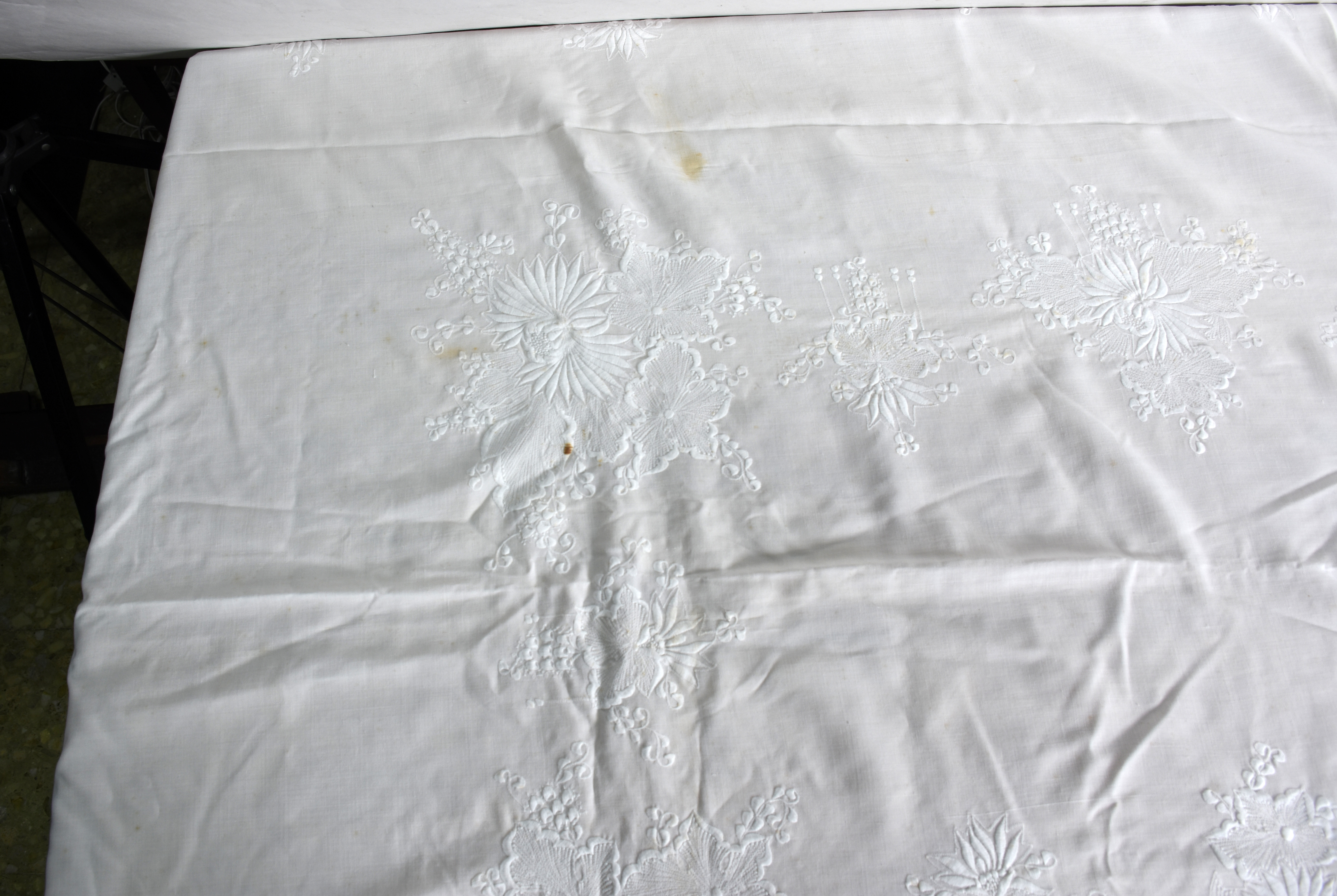 Duas toalhas de mesa de linho branco 210 x 220 cm ( C x L ) 285 x 160... - foto 6 de 7