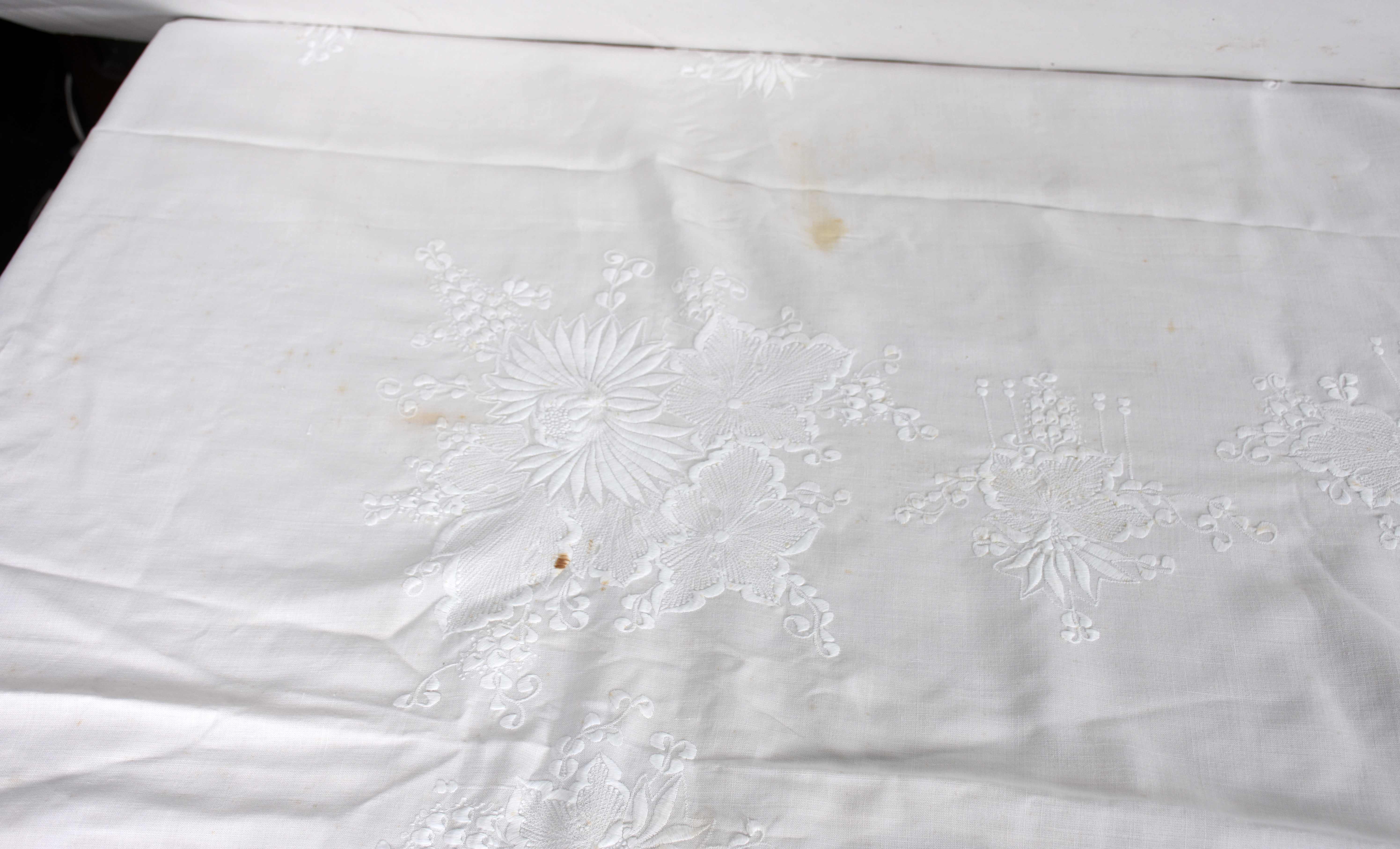 Duas toalhas de mesa de linho branco 210 x 220 cm ( C x L ) 285 x 160... - foto 7 de 7
