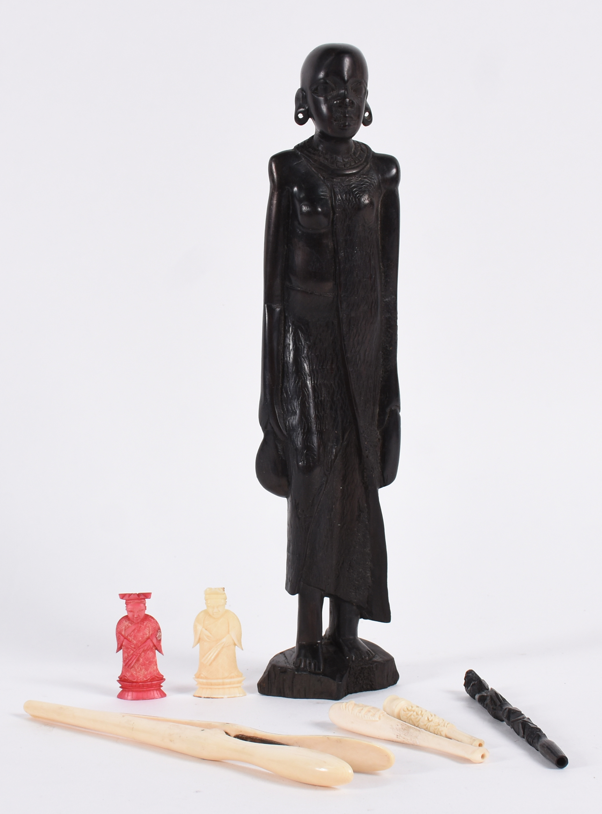Diversas peças sendo, escultura africana, abre luvas de marfim, 5... - foto 1 de 6