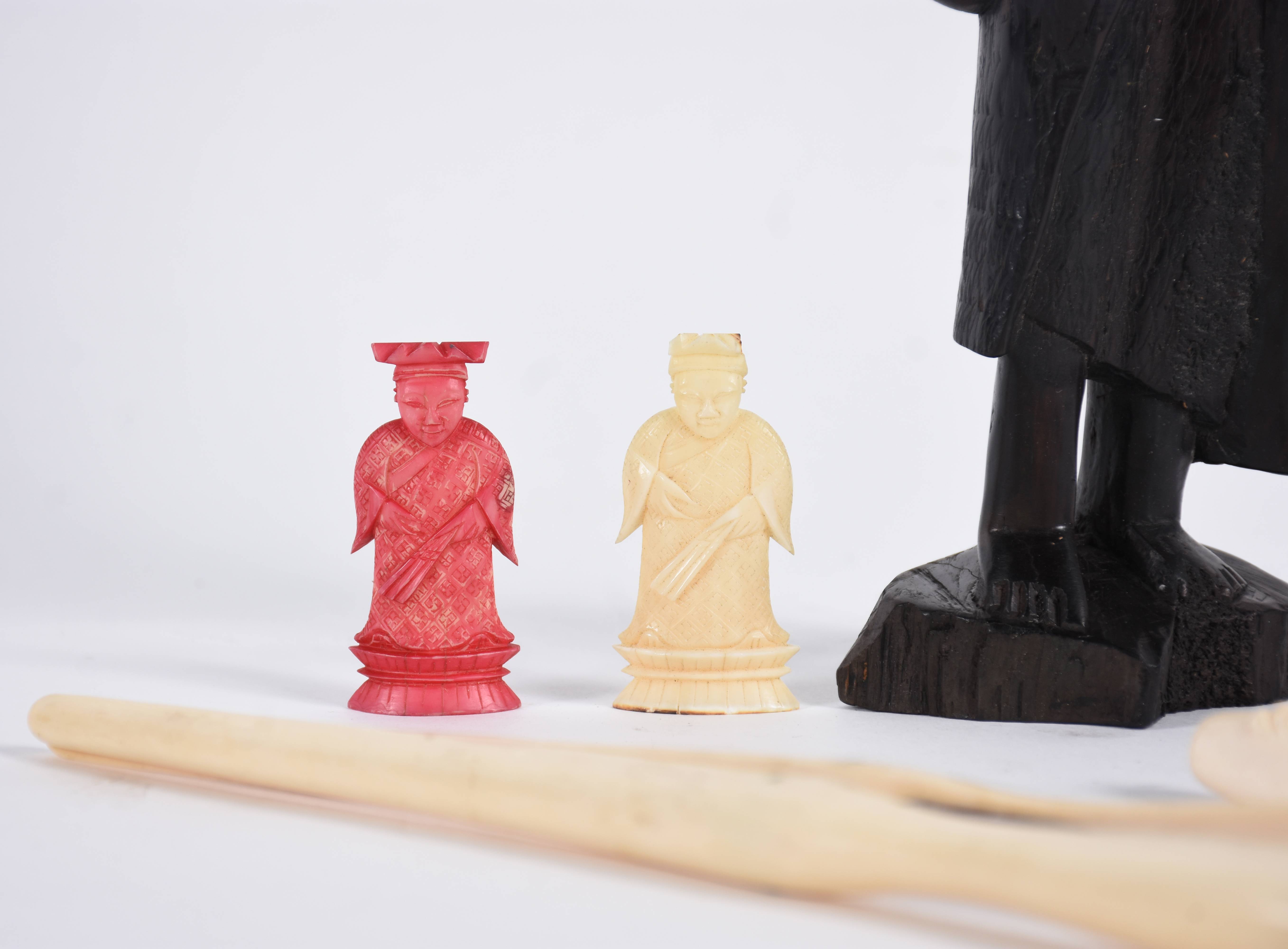 Diversas peças sendo, escultura africana, abre luvas de marfim, 5... - foto 3 de 6