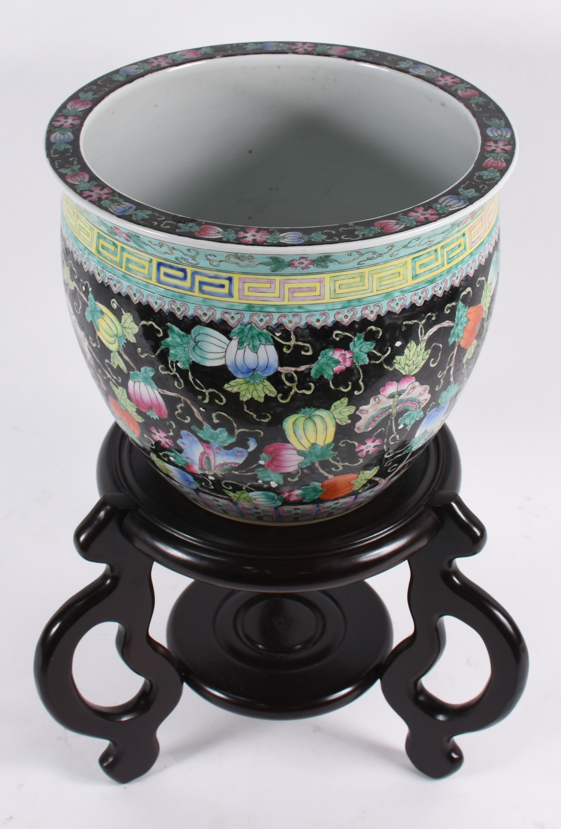 Cachepot de porcelana oriental com peanha de madeira. (Altura da... - foto 2 de 4