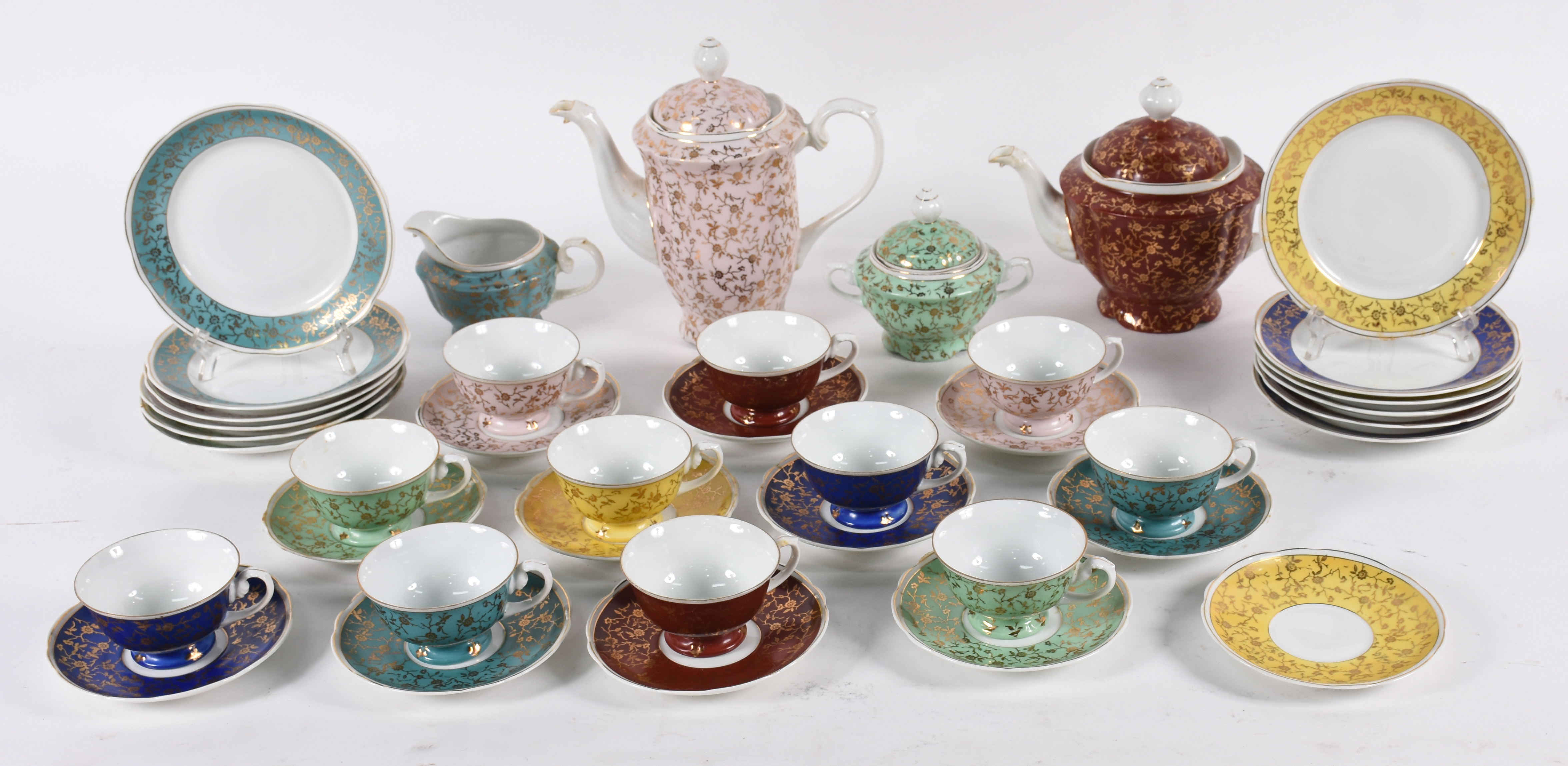 Aparelho de chá de porcelana Real em diversas cores com realces... - foto 1 de 5