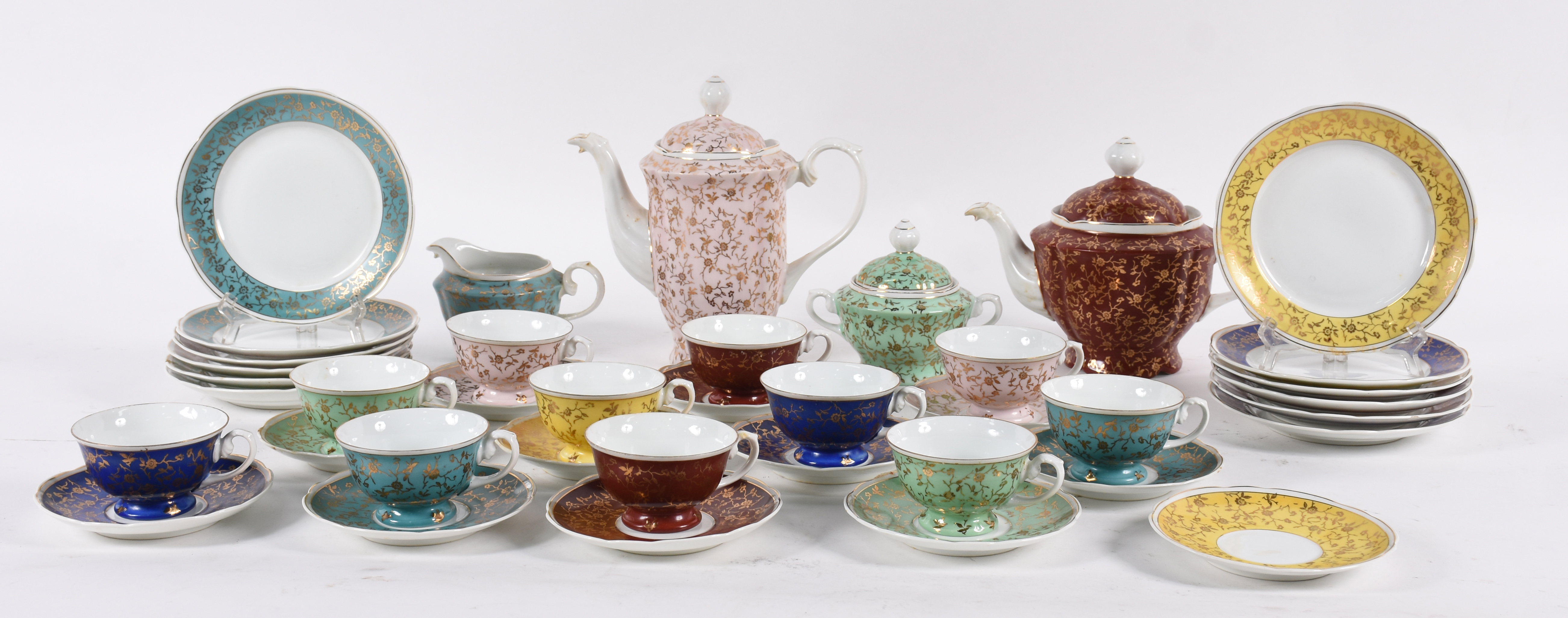 Aparelho de chá de porcelana Real em diversas cores com realces... - foto 2 de 5