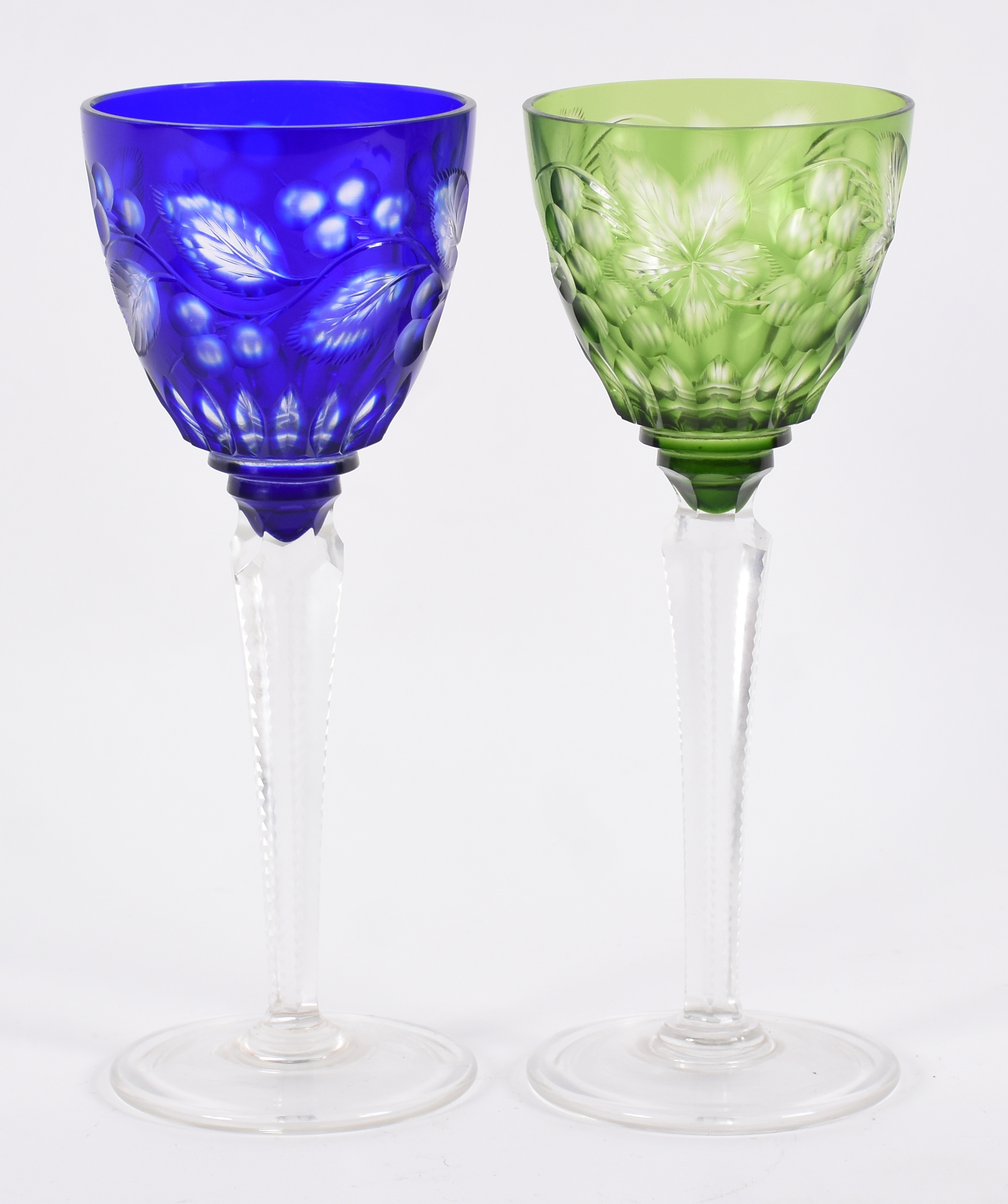 Dois cálices para vinho de pé alto de cristal doublé verde e azul - foto 1 de 2