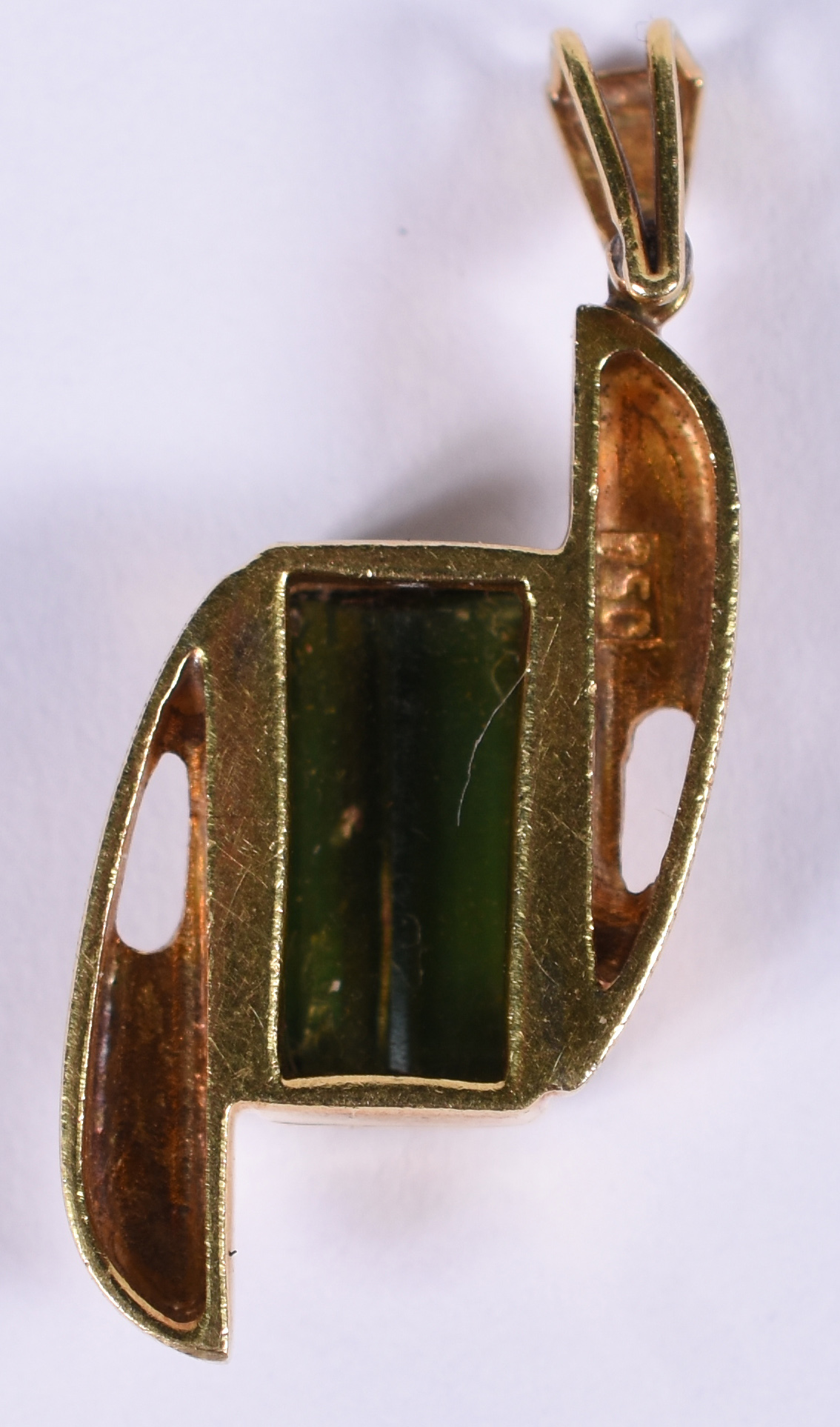 Pendente de ouro 18 k com turmalina verde. - foto 2 de 3