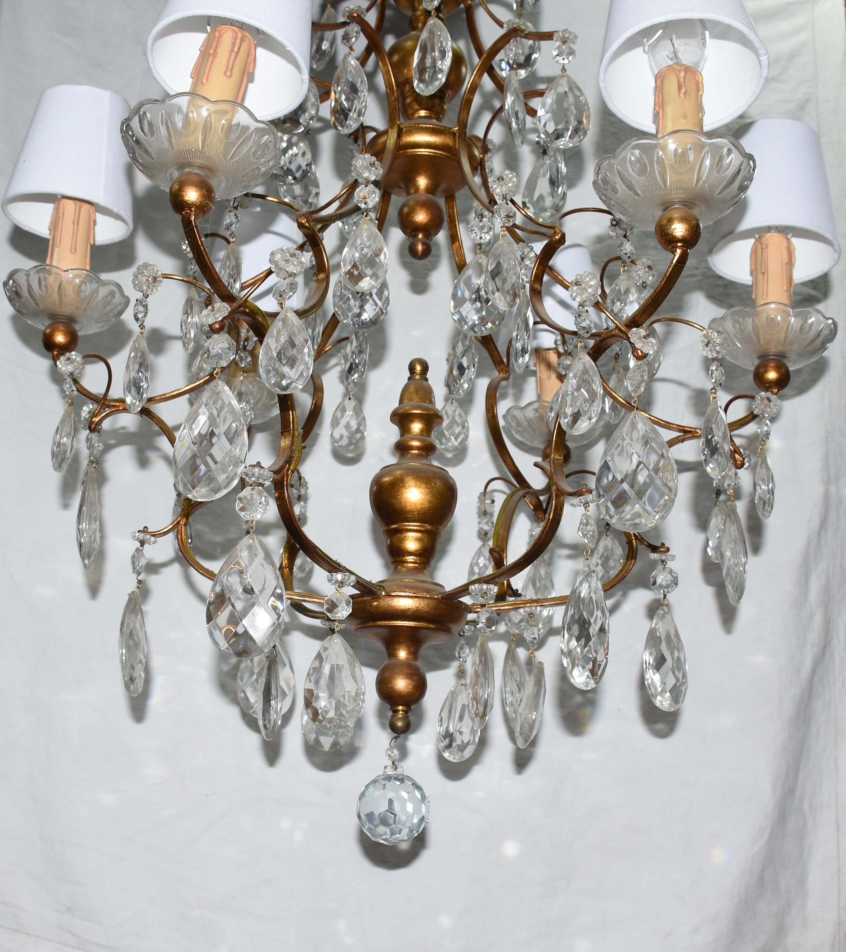 Lustre para 6 luzes, estilo Versailles, estrutura de metal dourado... - foto 2 de 2