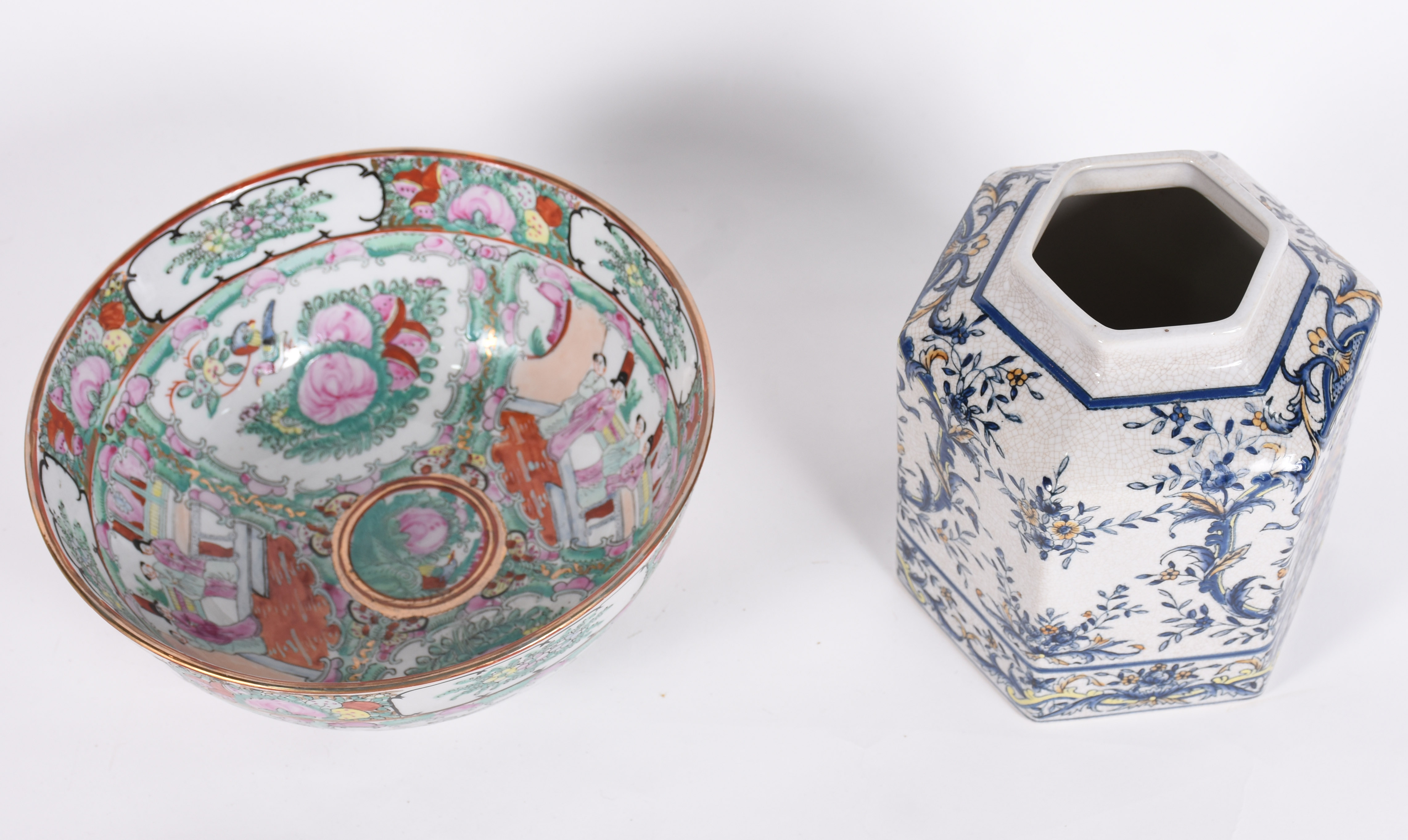 Duas peças de porcelana oriental sendo um bowl ao gosto da família... - foto 3 de 6