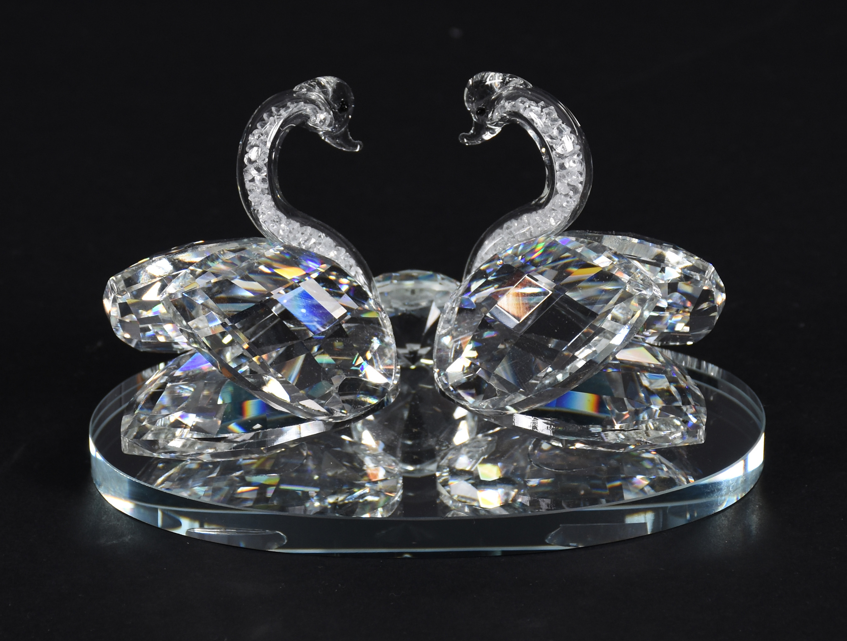 Casal cisnes de cristal bisotado. - foto 4 de 5