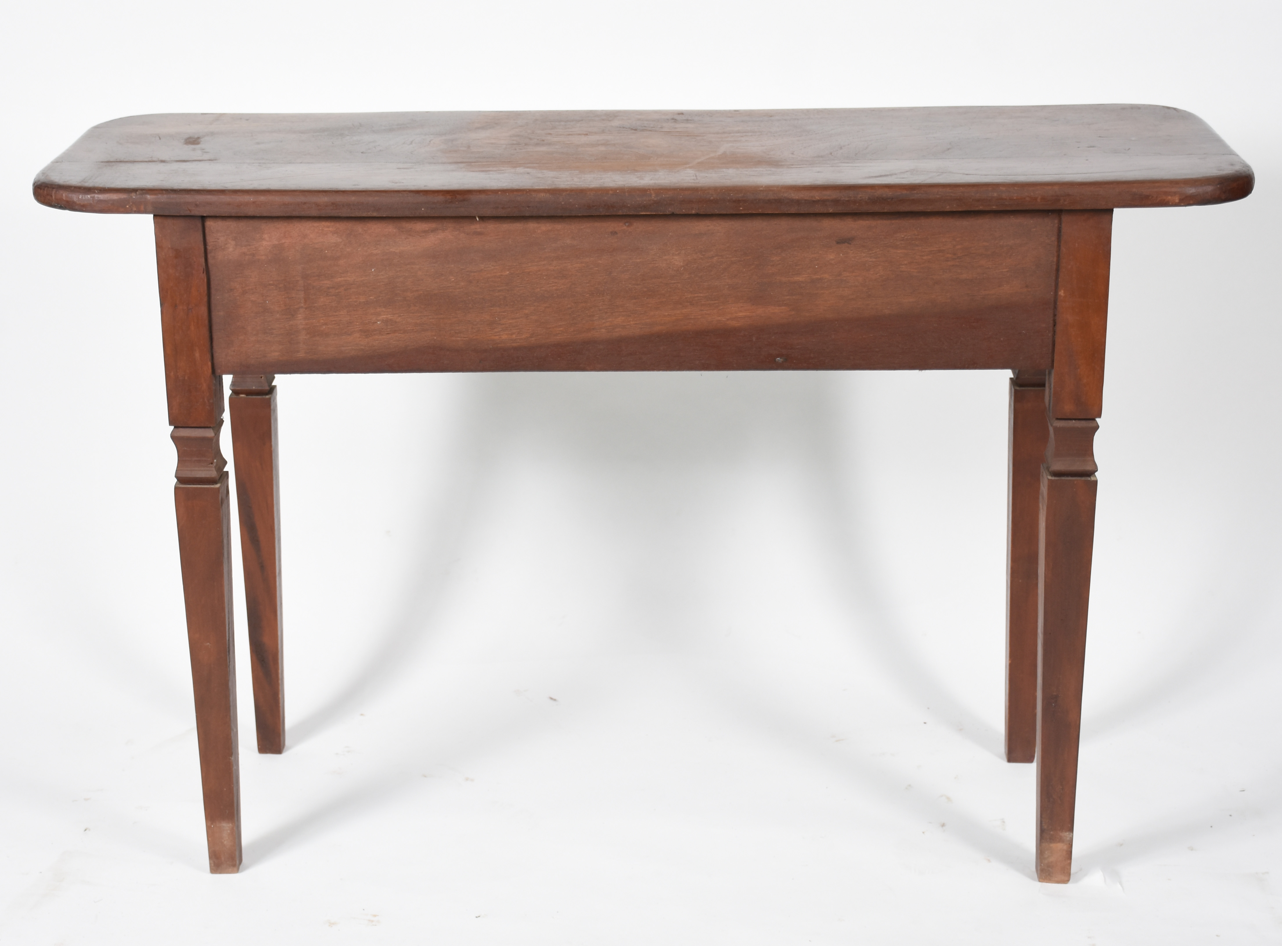Console de madeira nobre, uma gaveta, saia em gomos, pernas retas. - foto 4 de 4