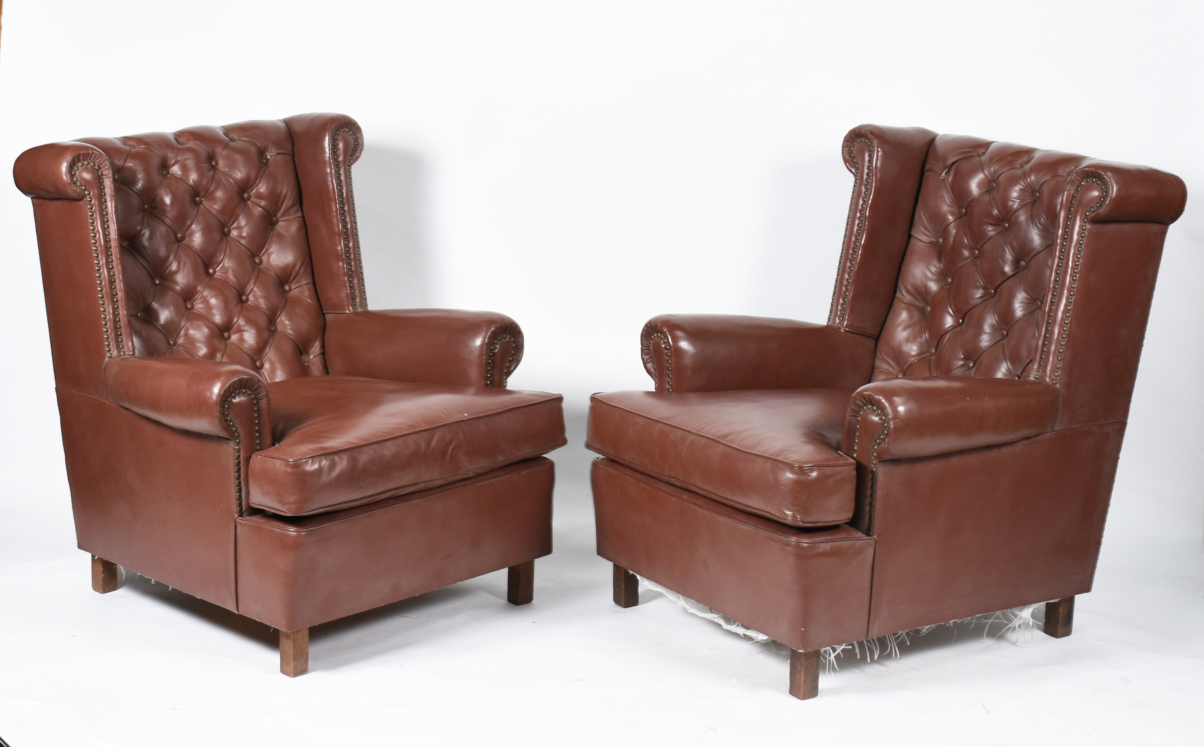 Par de poltronas bergeres estilo ingles, estofadas e forradas de... - foto 1 de 5