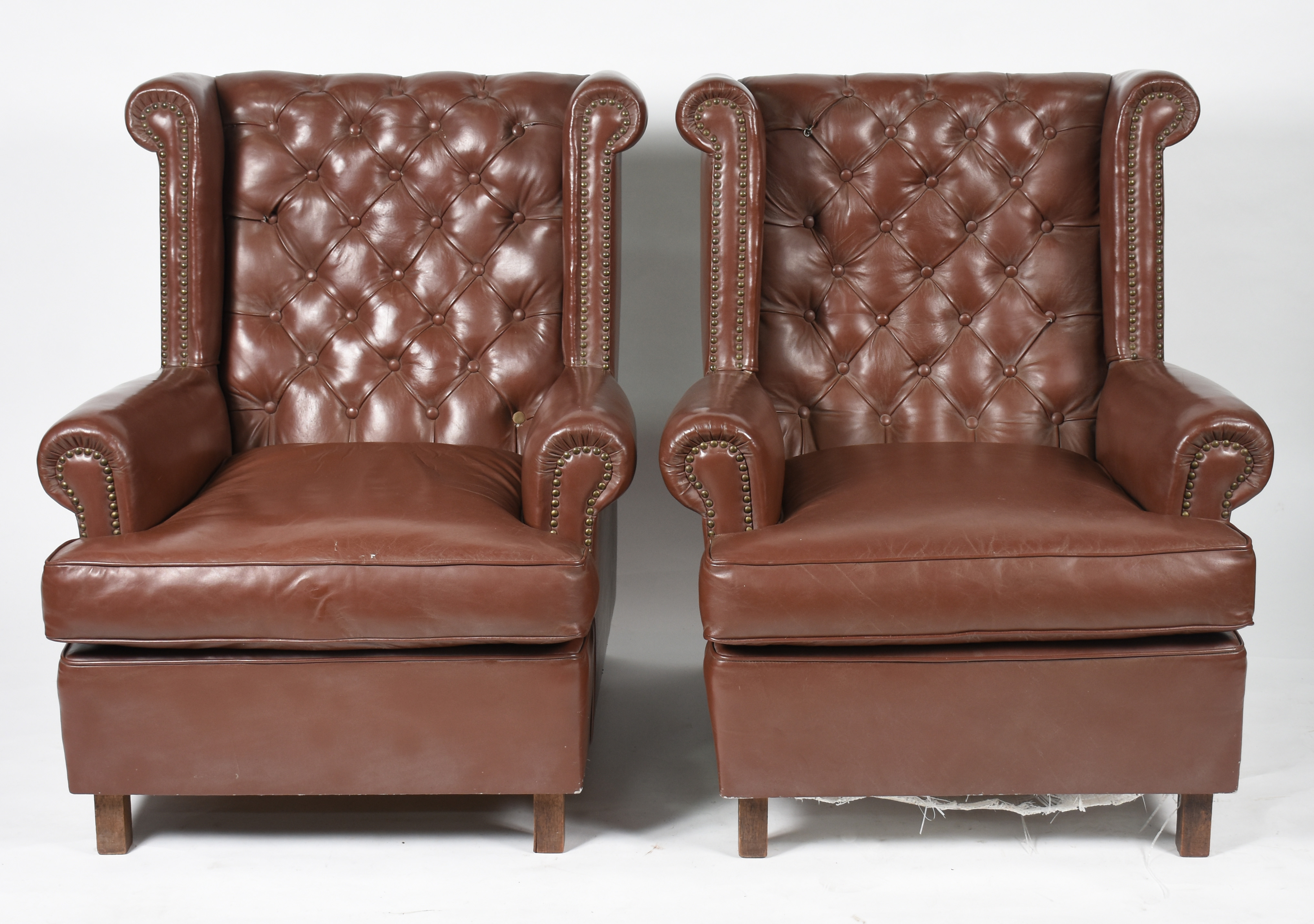 Par de poltronas bergeres estilo ingles, estofadas e forradas de... - foto 2 de 5