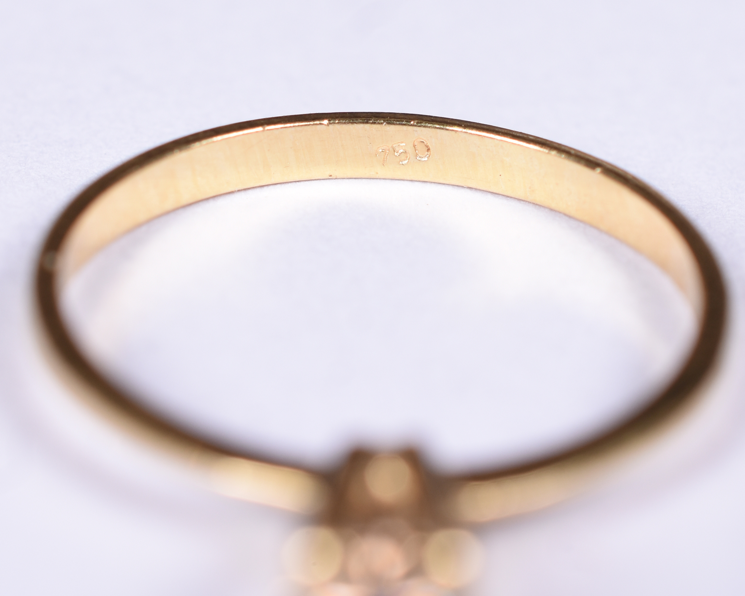 Solitário de ouro amarelo 18 k, 1 brilhante rosa de 0,25 ct. Aro 15... - foto 3 de 4