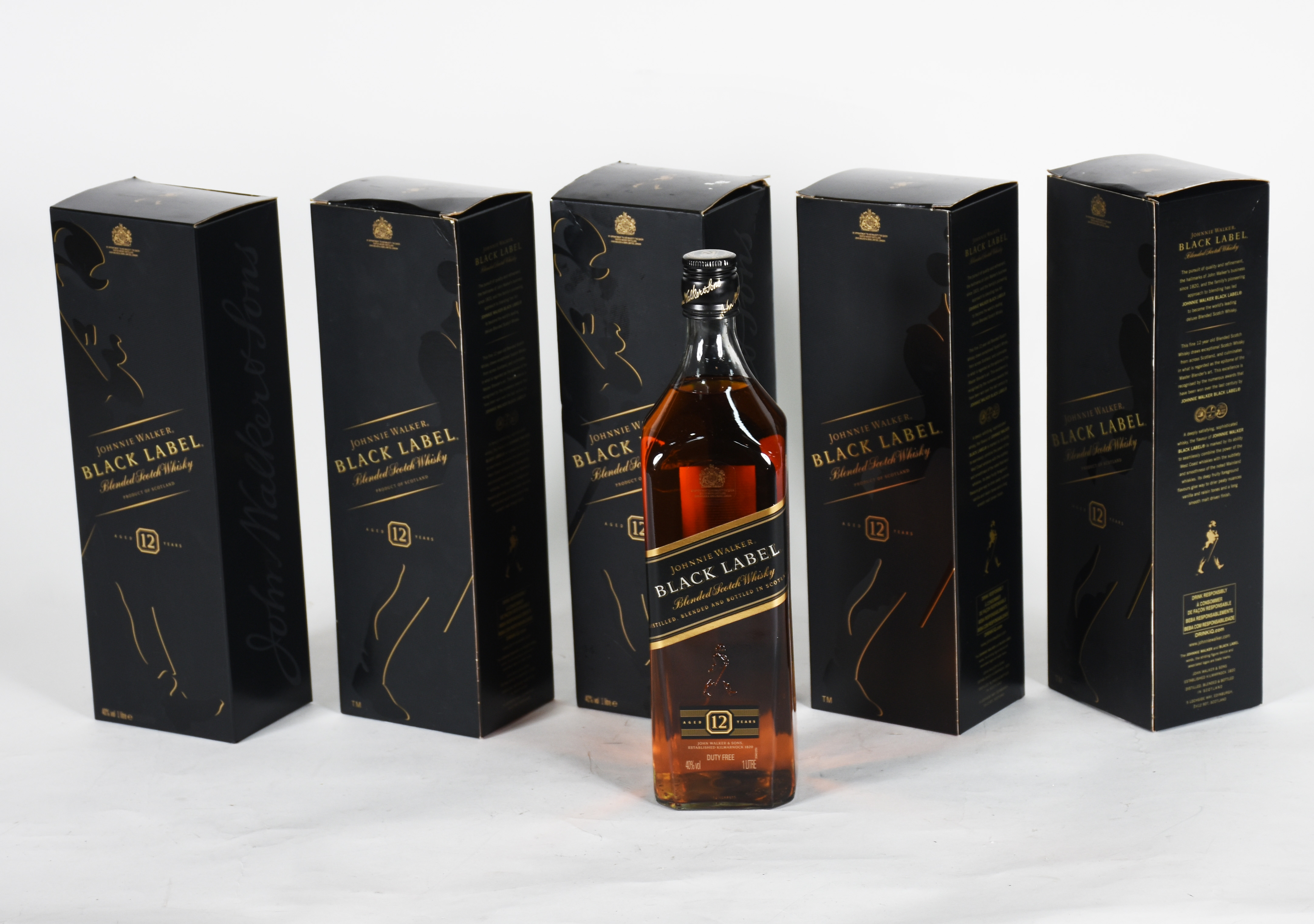 Cinco garrafas de whisky Jonnhie Walker Black Label, 1 litro, na... - foto 1 de 2