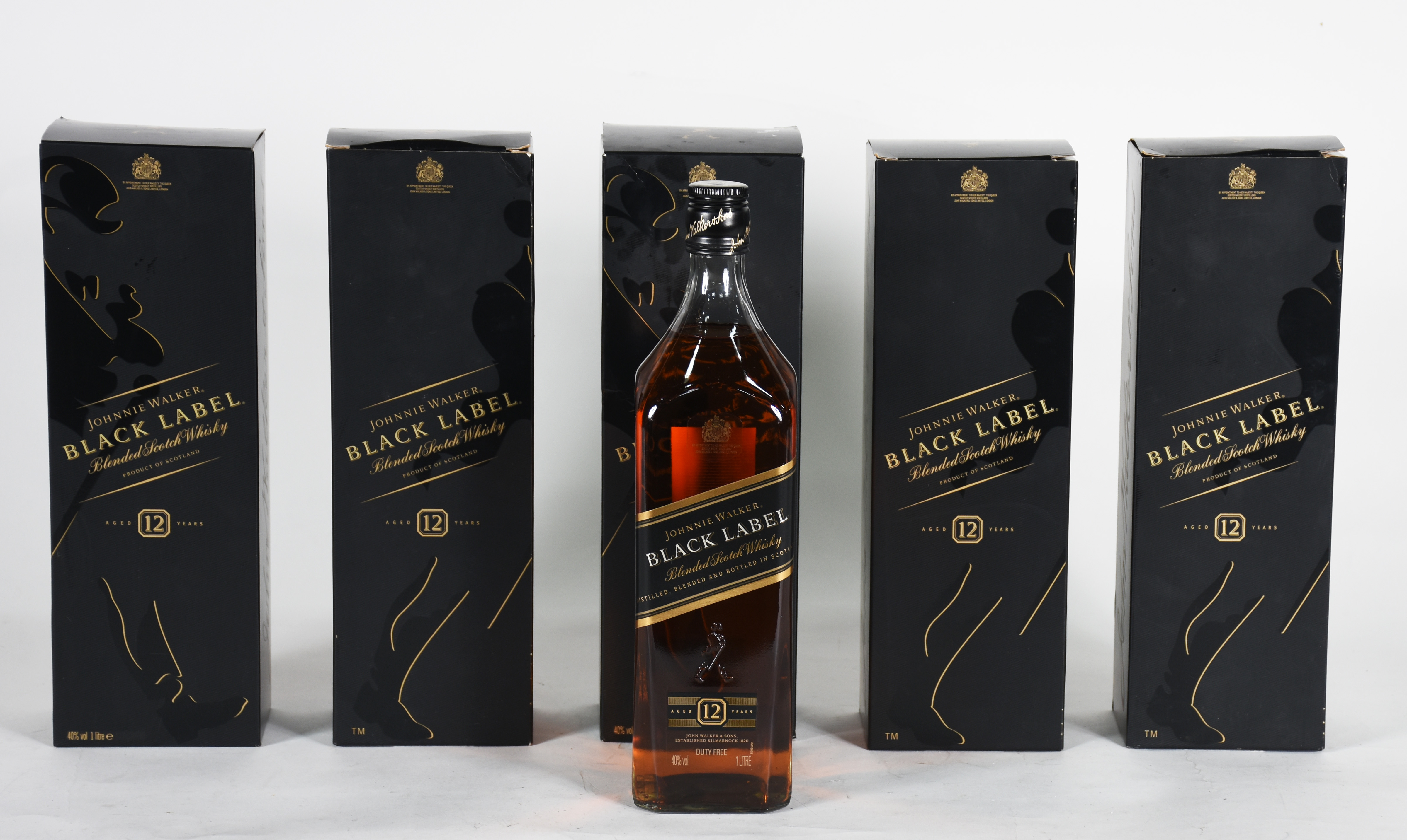 Cinco garrafas de whisky Jonnhie Walker Black Label, 1 litro, na... - foto 2 de 2