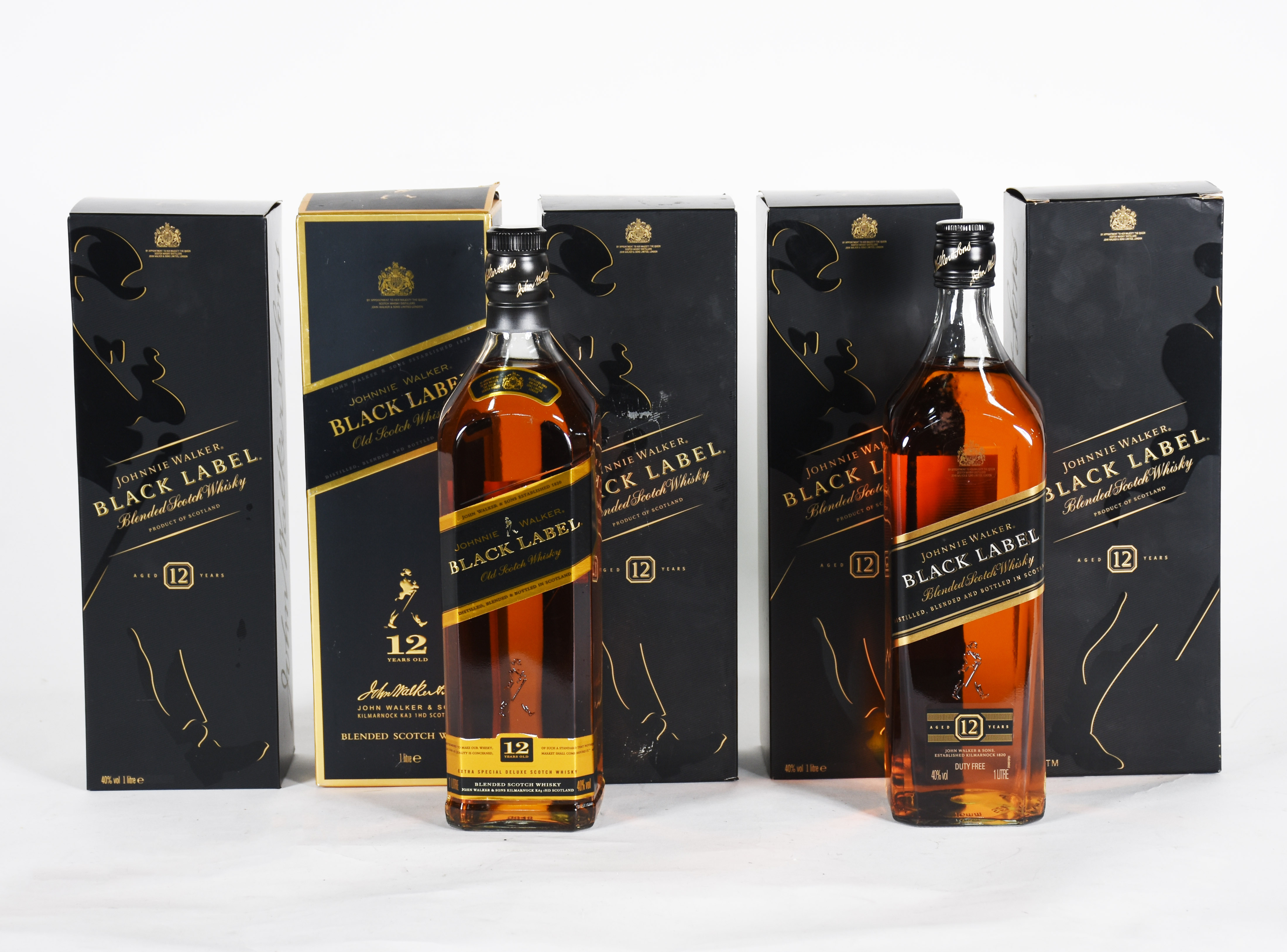 Cinco garrafas de whisky Johnnie Walker Black Label, 1 litro, na... - foto 1 de 2