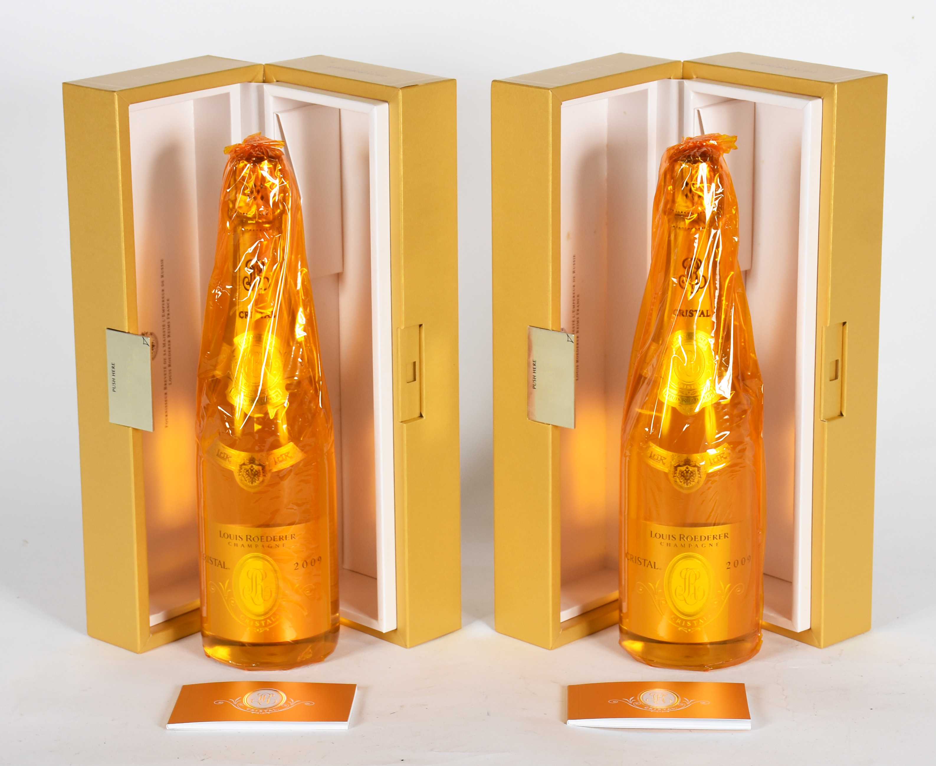 Duas garrafas de Champagne francesa Cristal, LOUIS ROEDERER, na... - foto 1 de 4