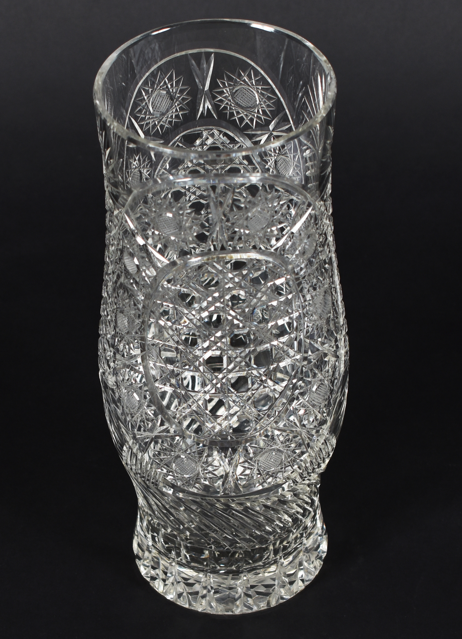 Vaso de cristal tcheco lapidado. - foto 2 de 4