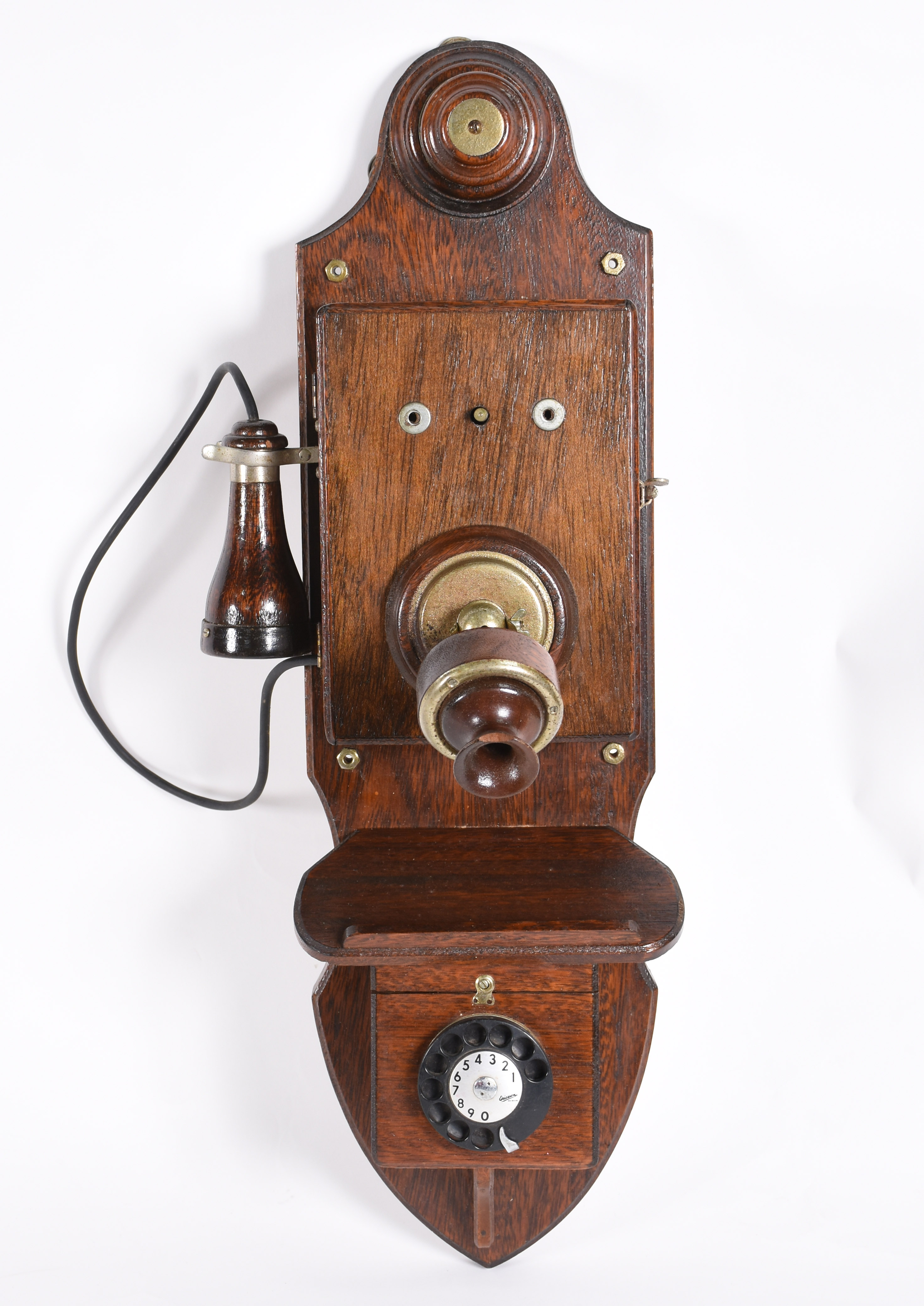 Telefone de parede com caixa de madeira. (pequeno lascado). - foto 1 de 5