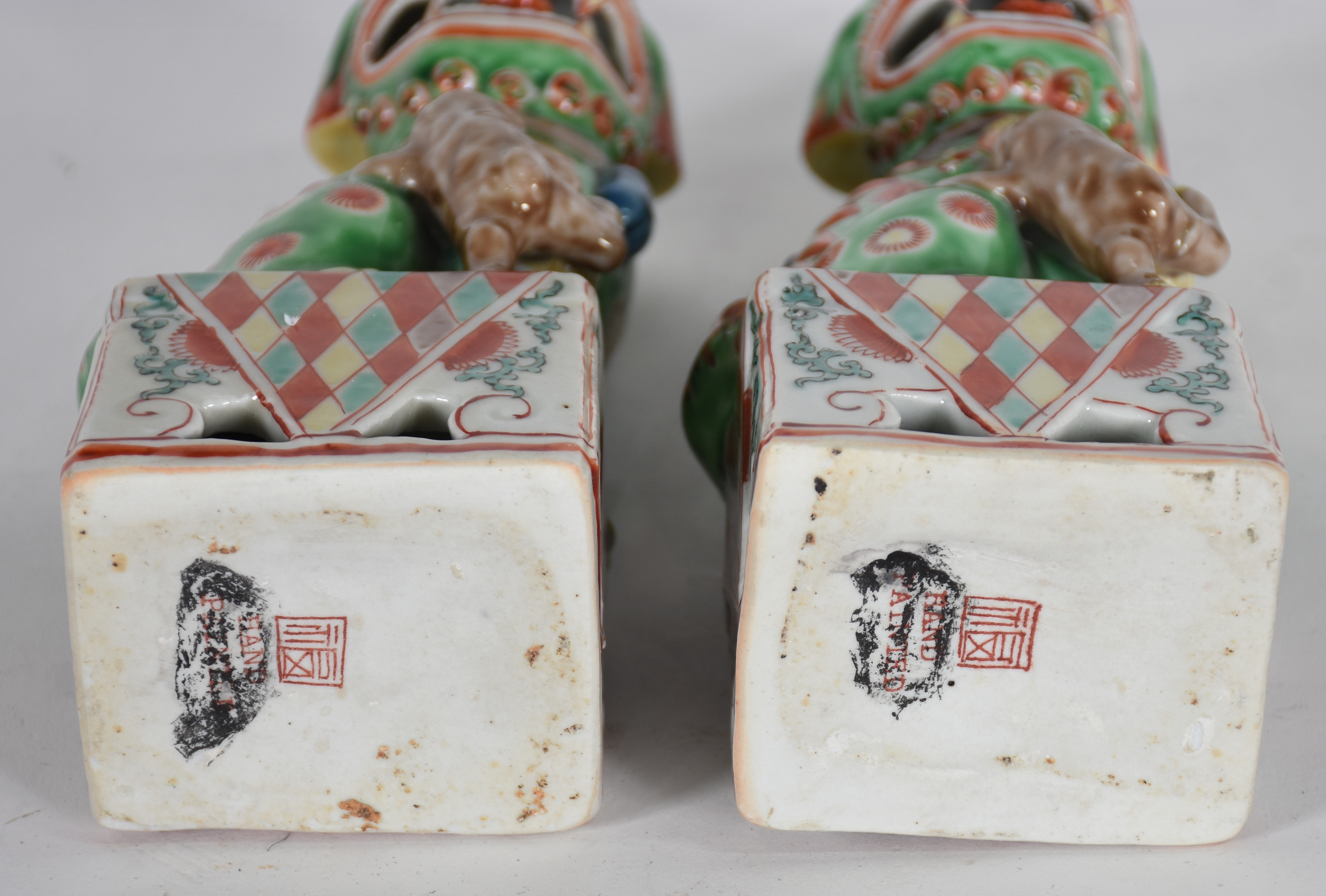 Par de cães de Fó de porcelana oriental policromada. - foto 4 de 4