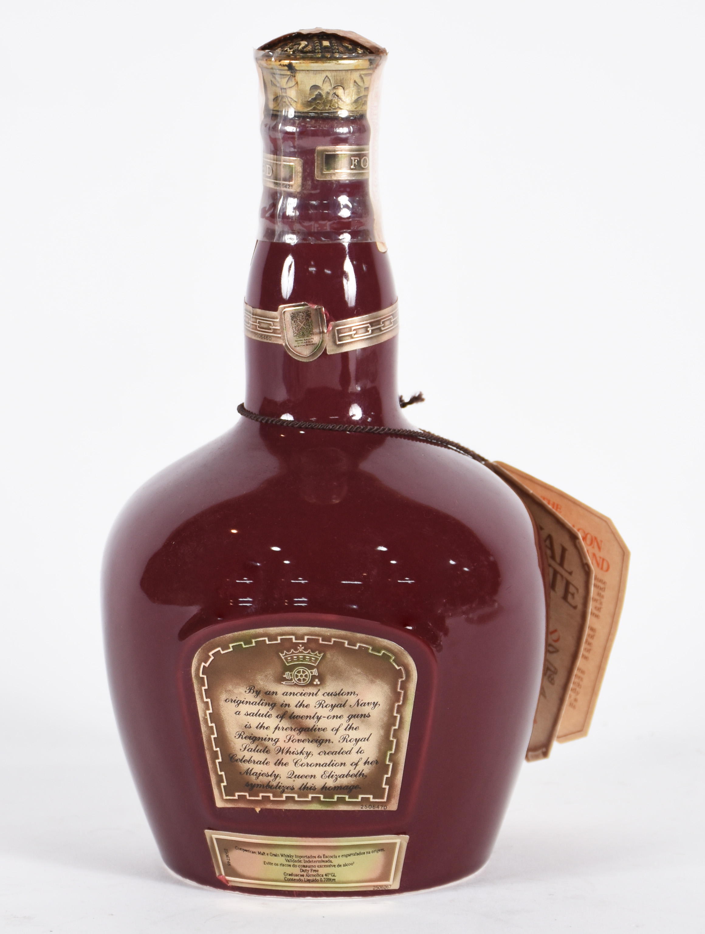 Whisky Royal Salute, 21 anos, "Chivas Btothers" em garrafa de... - foto 4 de 5