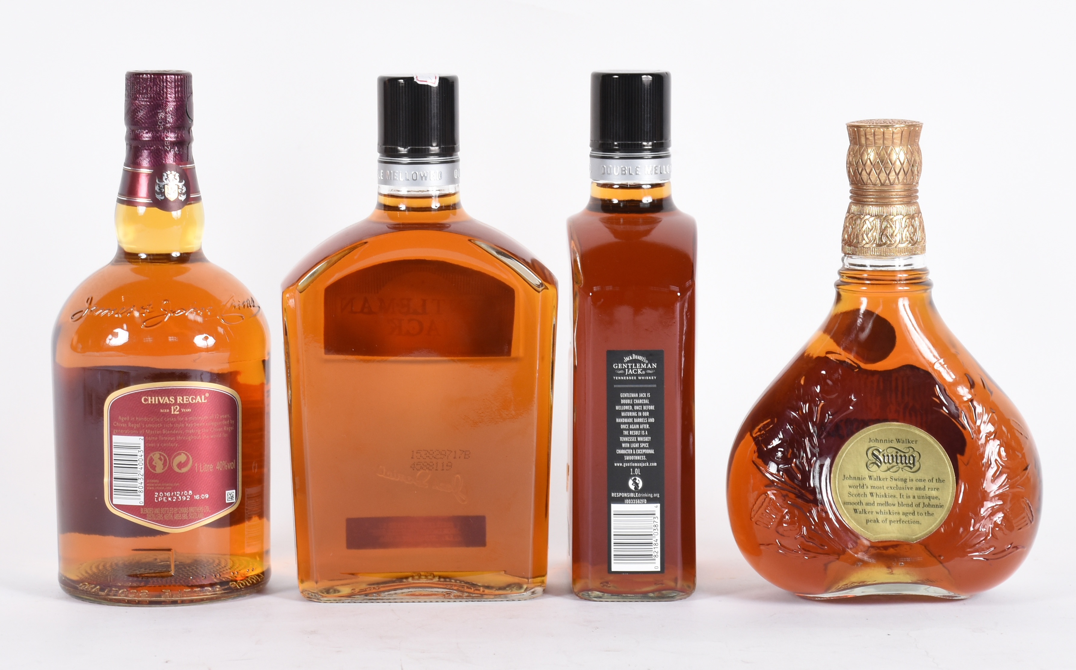 Quatro garrafas de Whisky, sendo: 2 Gentleman Jack, 1 Chivas e 1... - foto 4 de 4