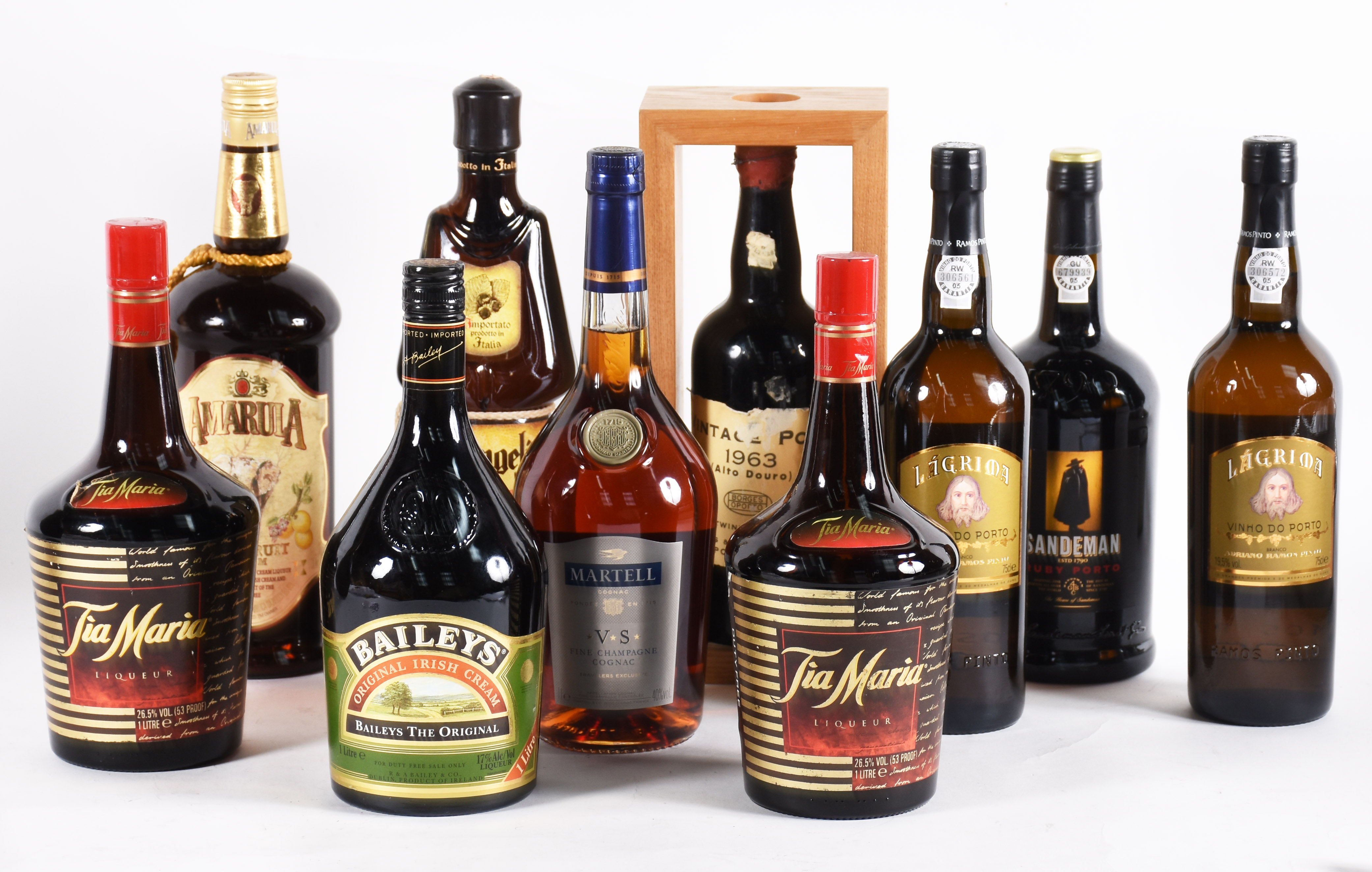 Lote com 10 Bebidas diversas. - foto 1 de 5