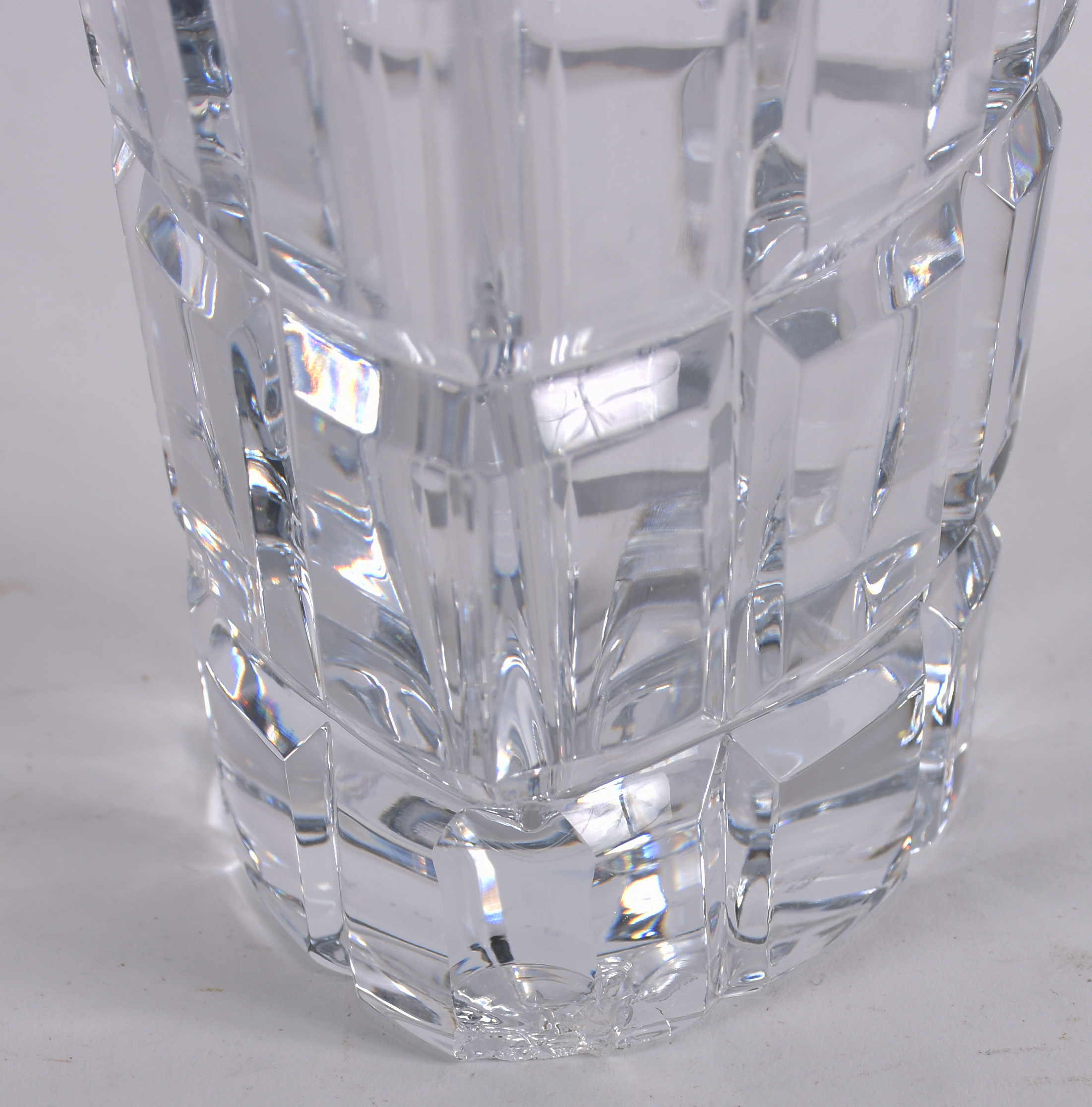 Dois vasos de cristal europeu lapidado. - foto 3 de 4
