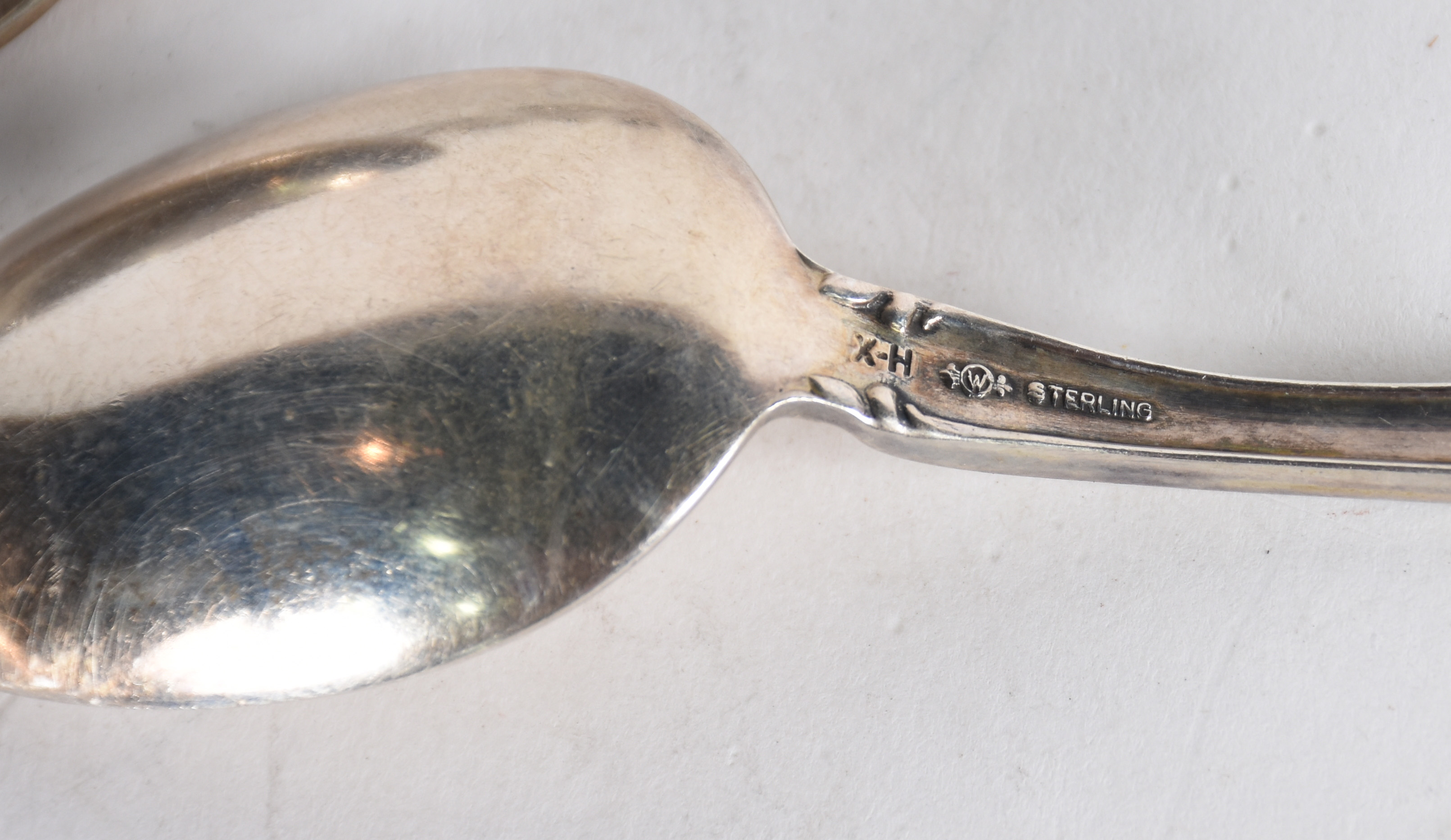 Faqueiro de prata Sterling, modelo "Lily", composto de 12 facas, 12... - foto 5 de 6