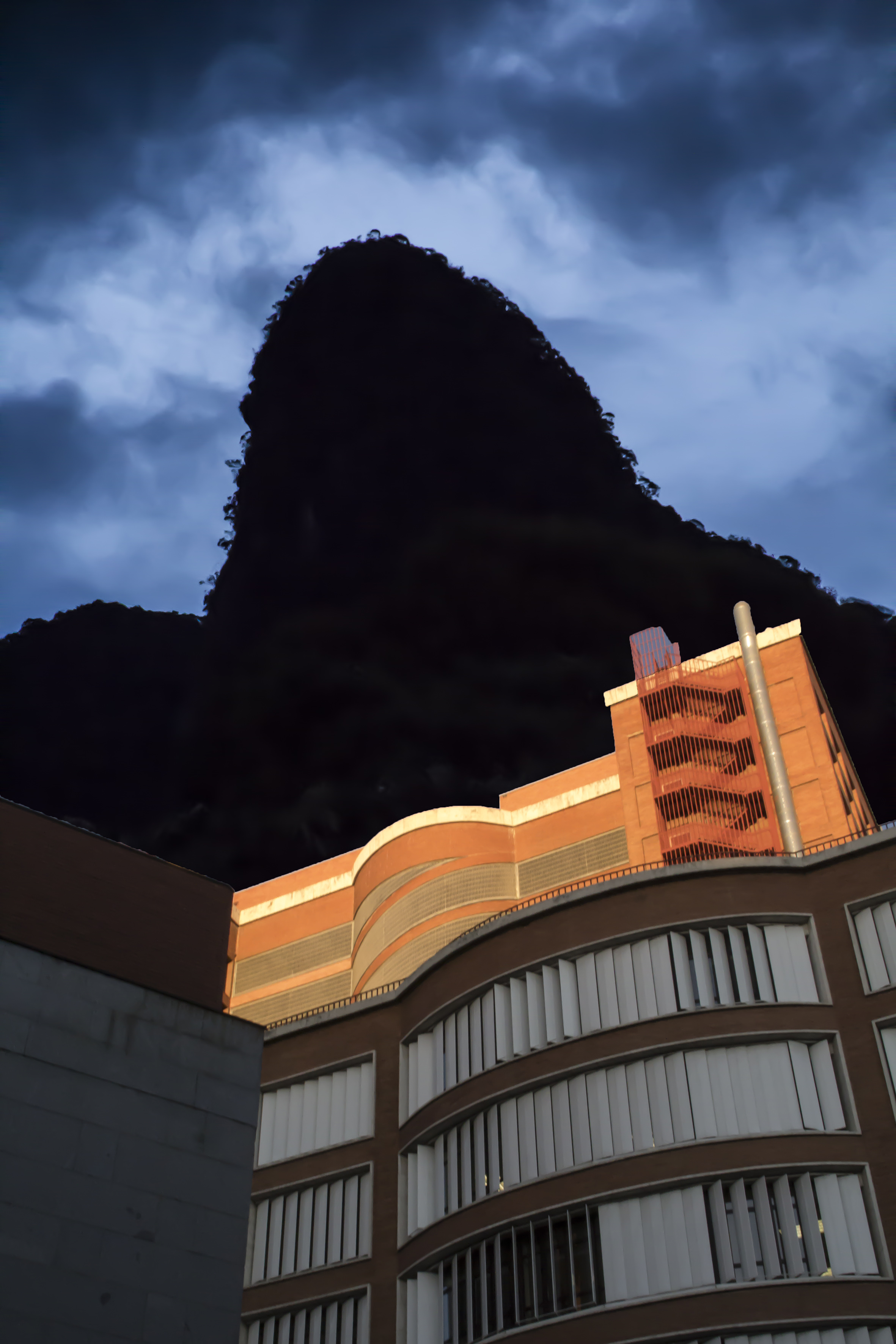 Aglutinação nº 01 – ACUMULONIMBUS - foto 1 de 2