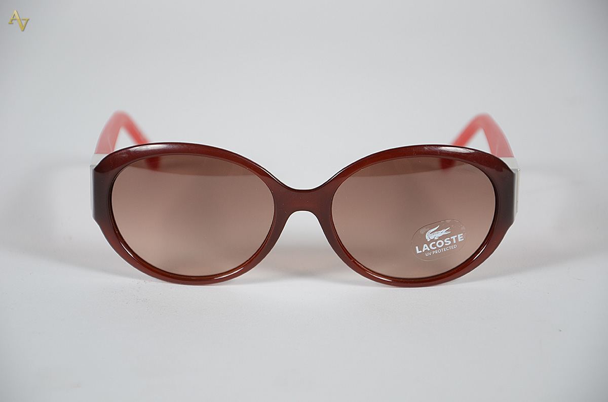 LACOSTE - Óculos escuros, estojo original e sem uso. - foto 2 de 3