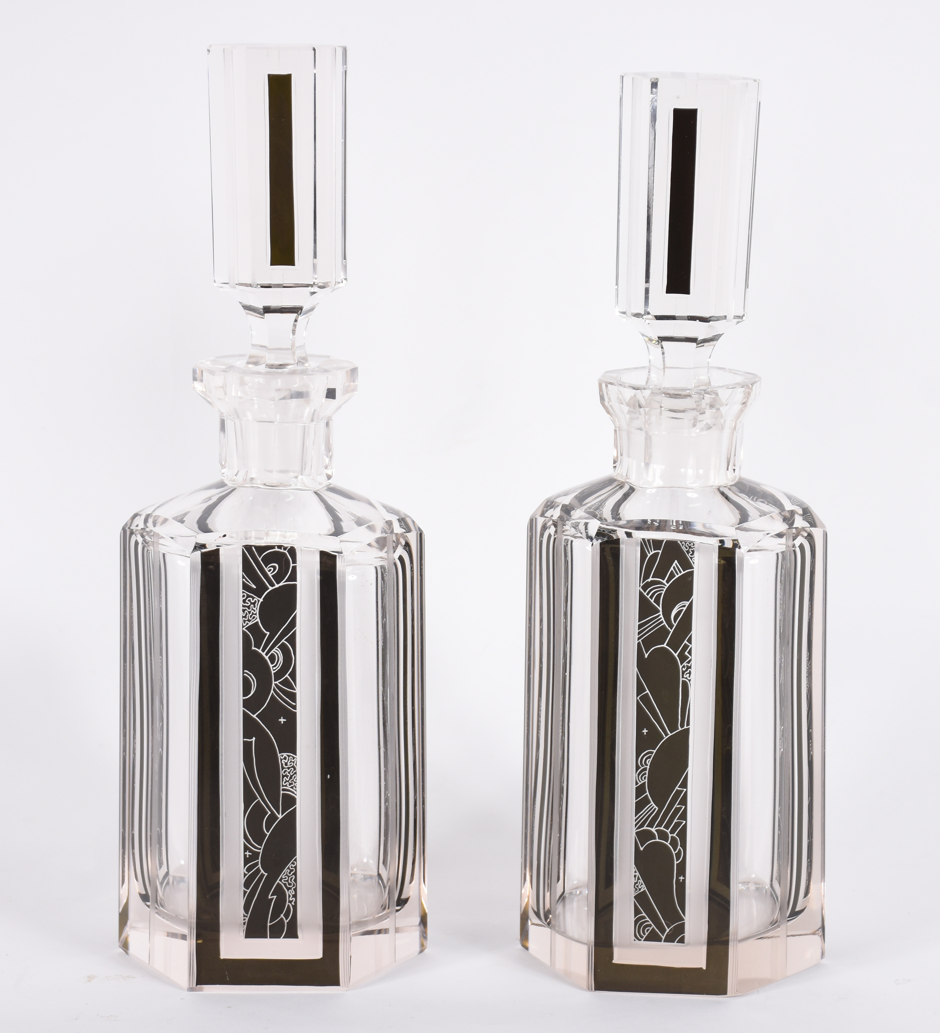Par de licoreiras Art Deco de cristal europeu facetado com faixas... - foto 1 de 5