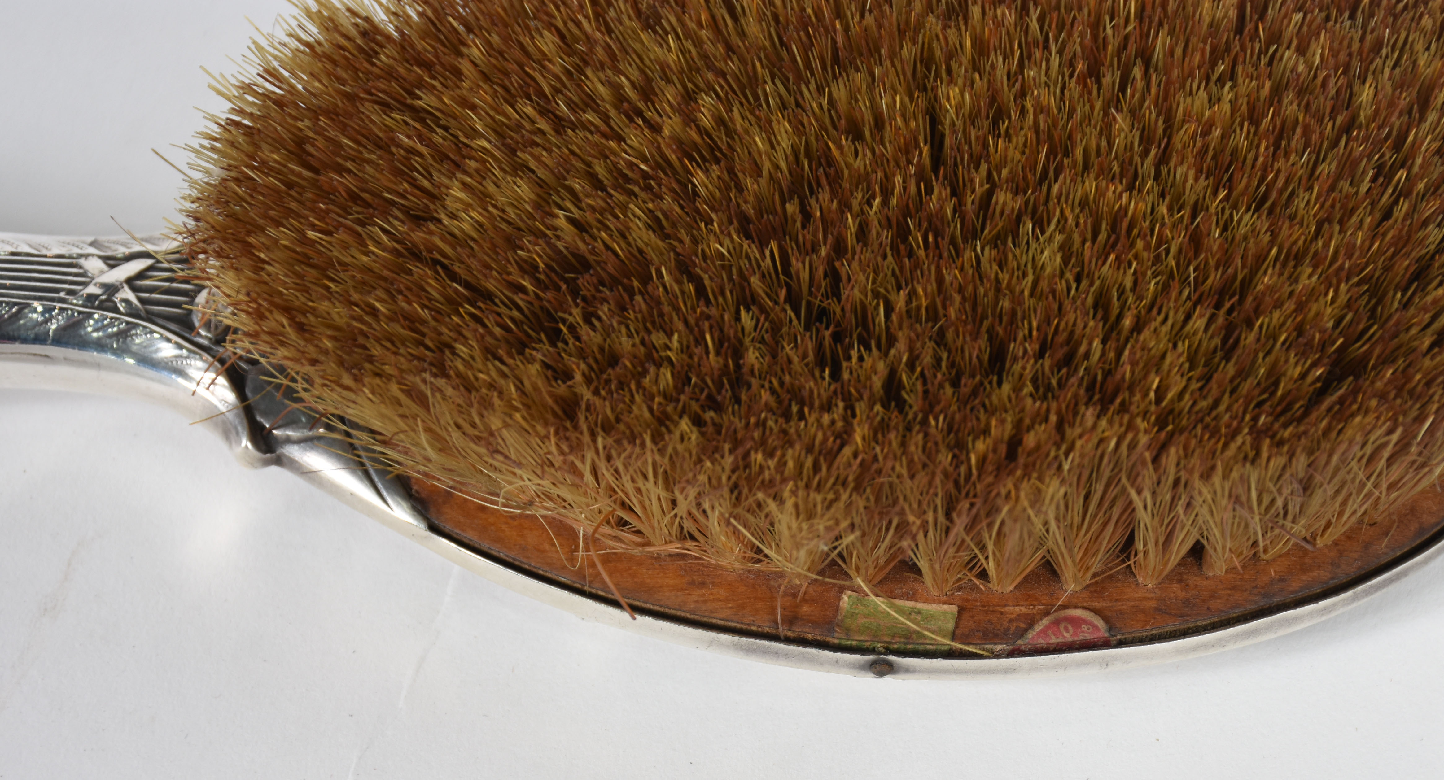 Conjunto para toilette de metal wolff com quatro peças, na caixa. - foto 4 de 7