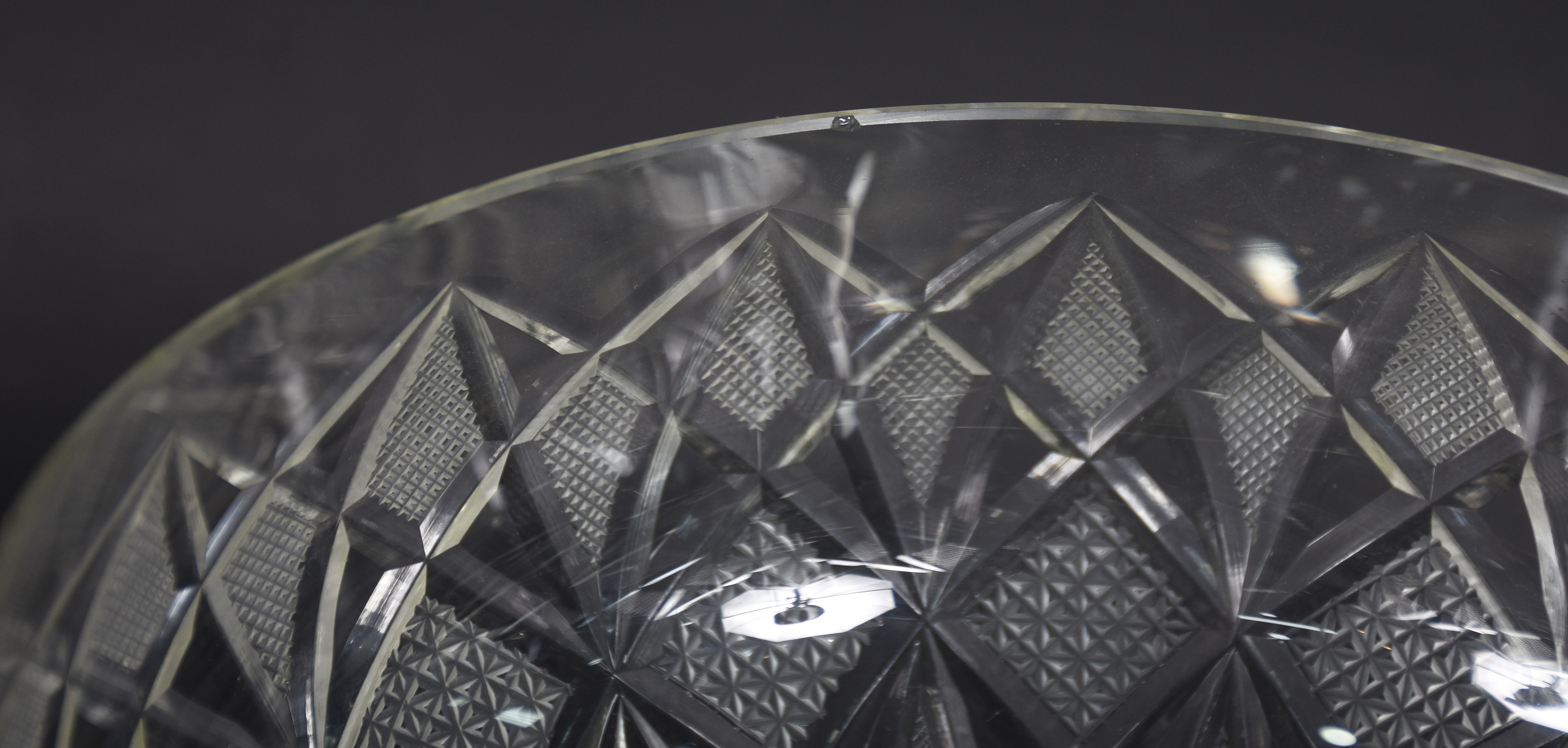 Compoteira de cristal lapidado. - foto 4 de 5