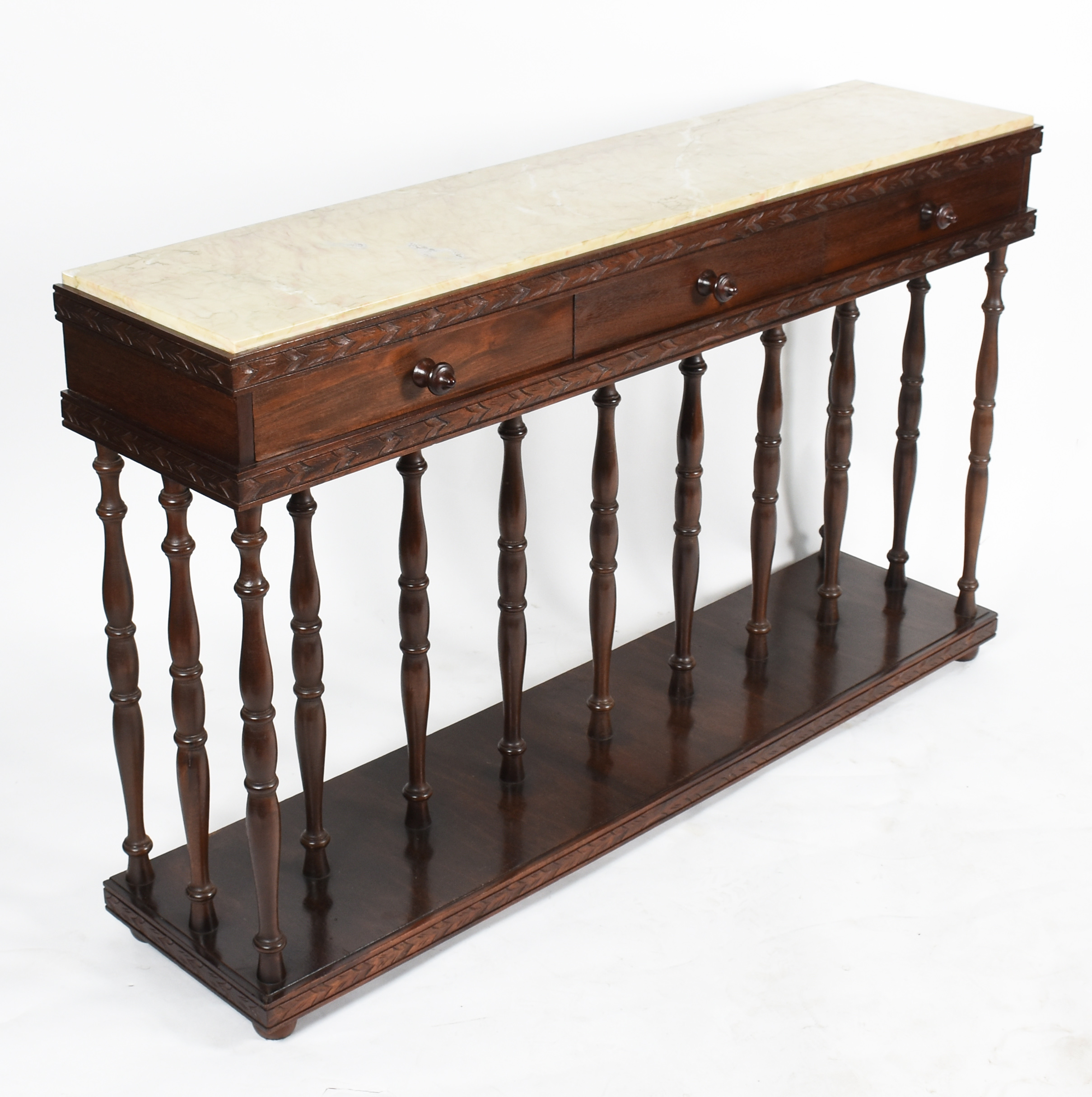 Console de madeira nobre com 3 gavetas e tampo de mármore, apoio em... - foto 1 de 5