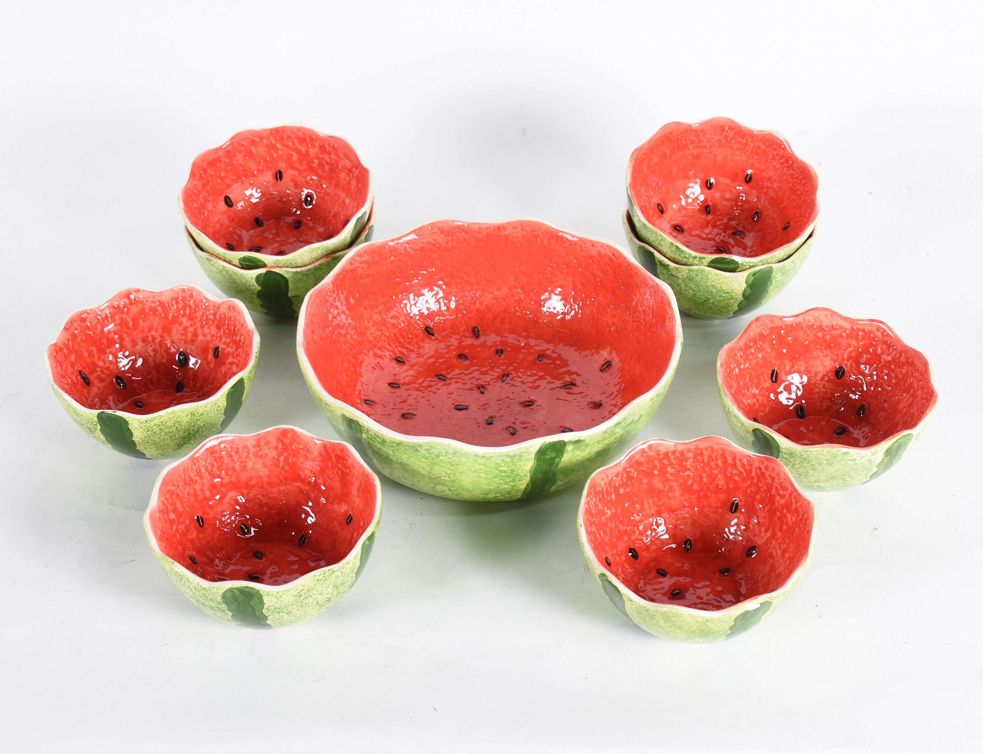 Conjunto de saladeira e 8 bowls de cerâmica na forma de melancia. - foto 1 de 4