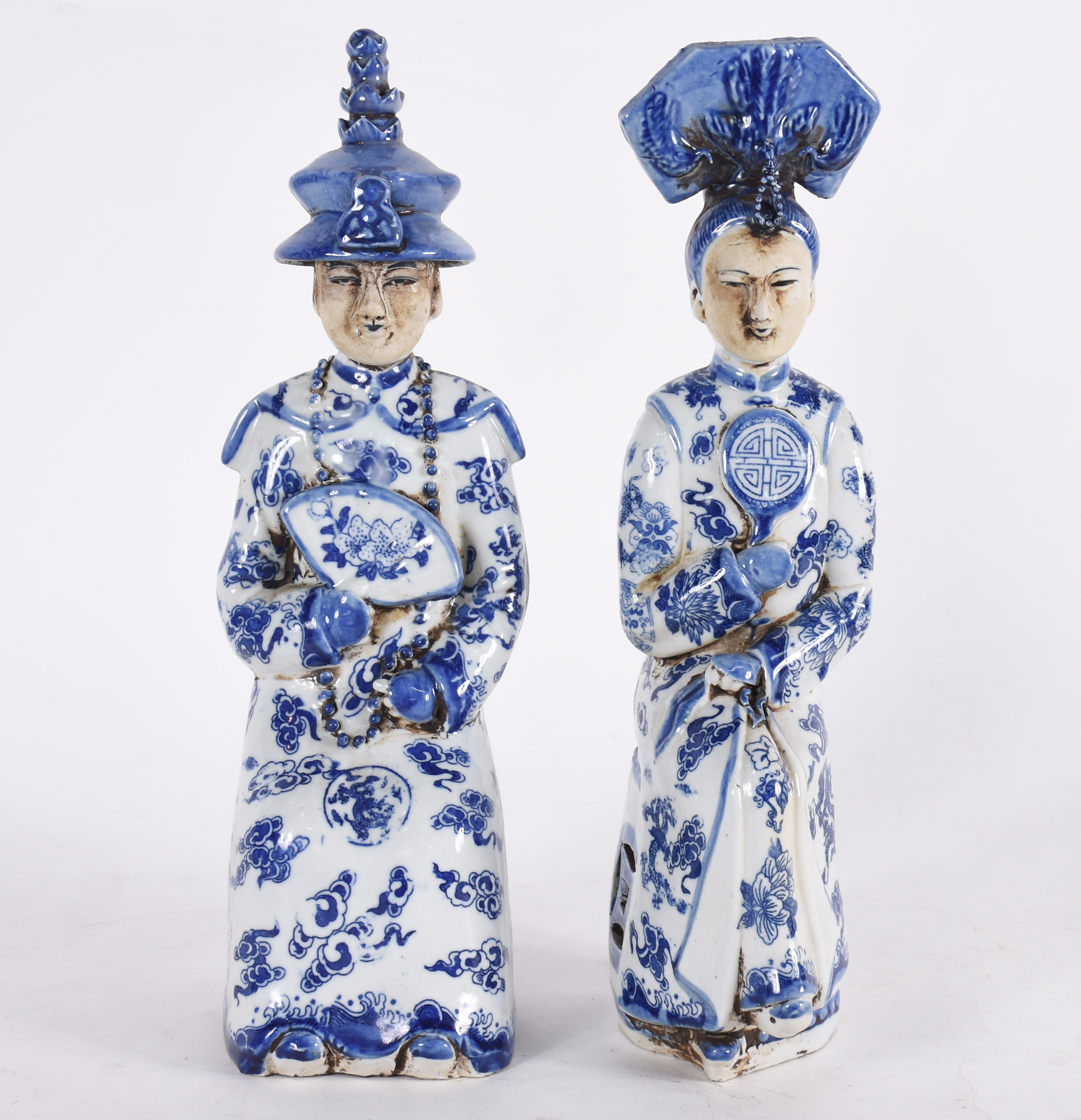 Par de estatuetas de porcelana oriental azul e branca representando... - foto 1 de 5