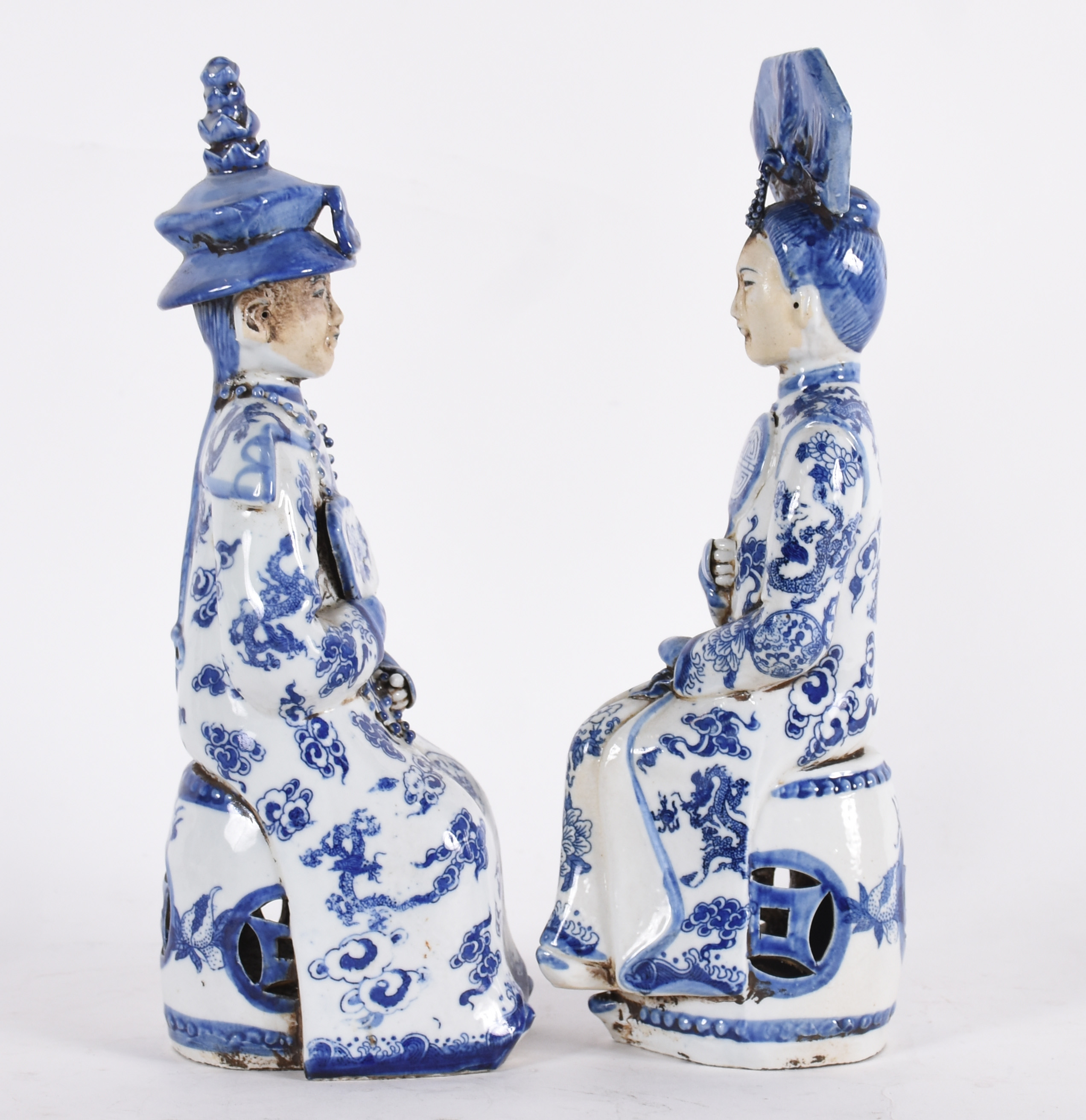 Par de estatuetas de porcelana oriental azul e branca representando... - foto 3 de 5