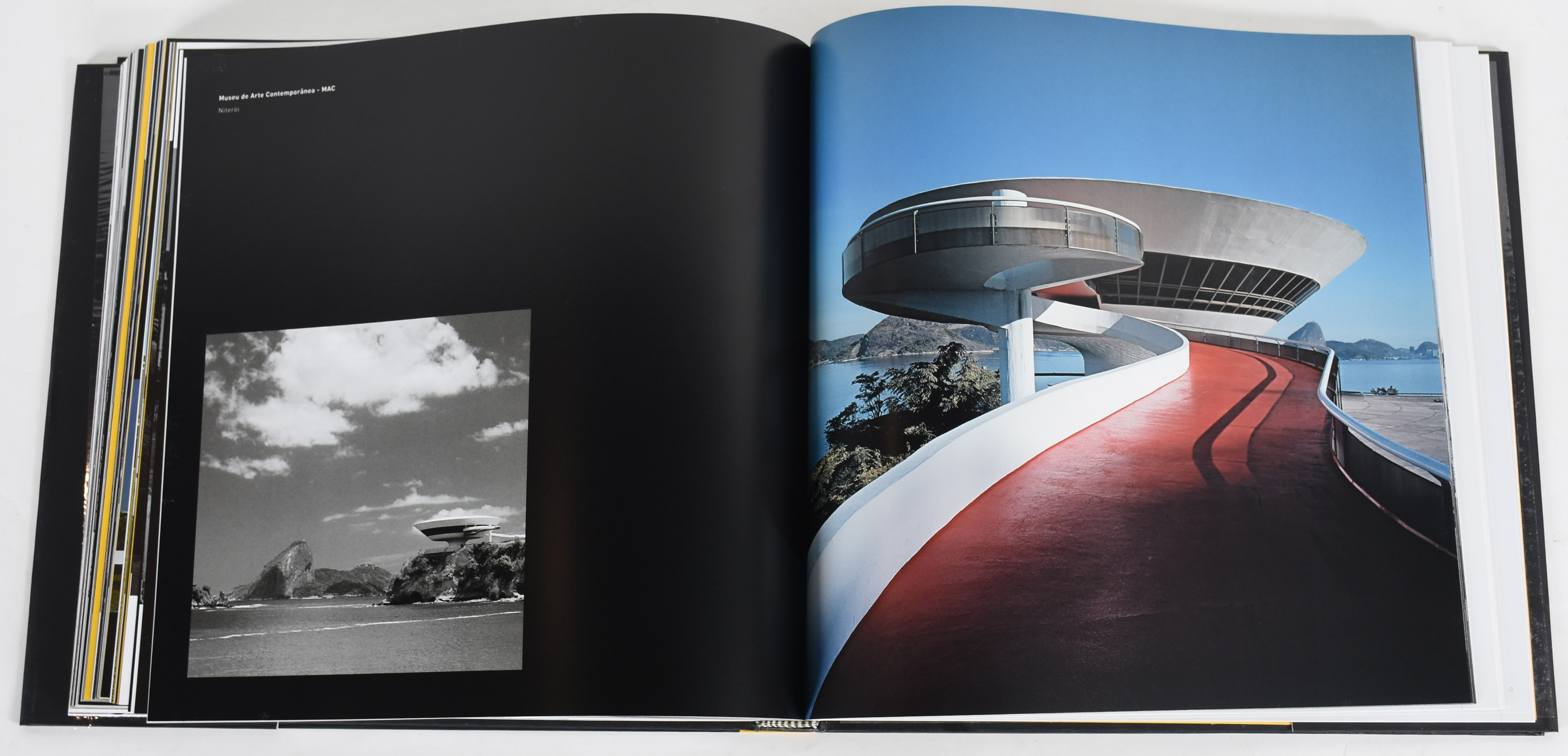Dois livros: Oscar Niemeyer e Burle Marx - foto 8 de 9