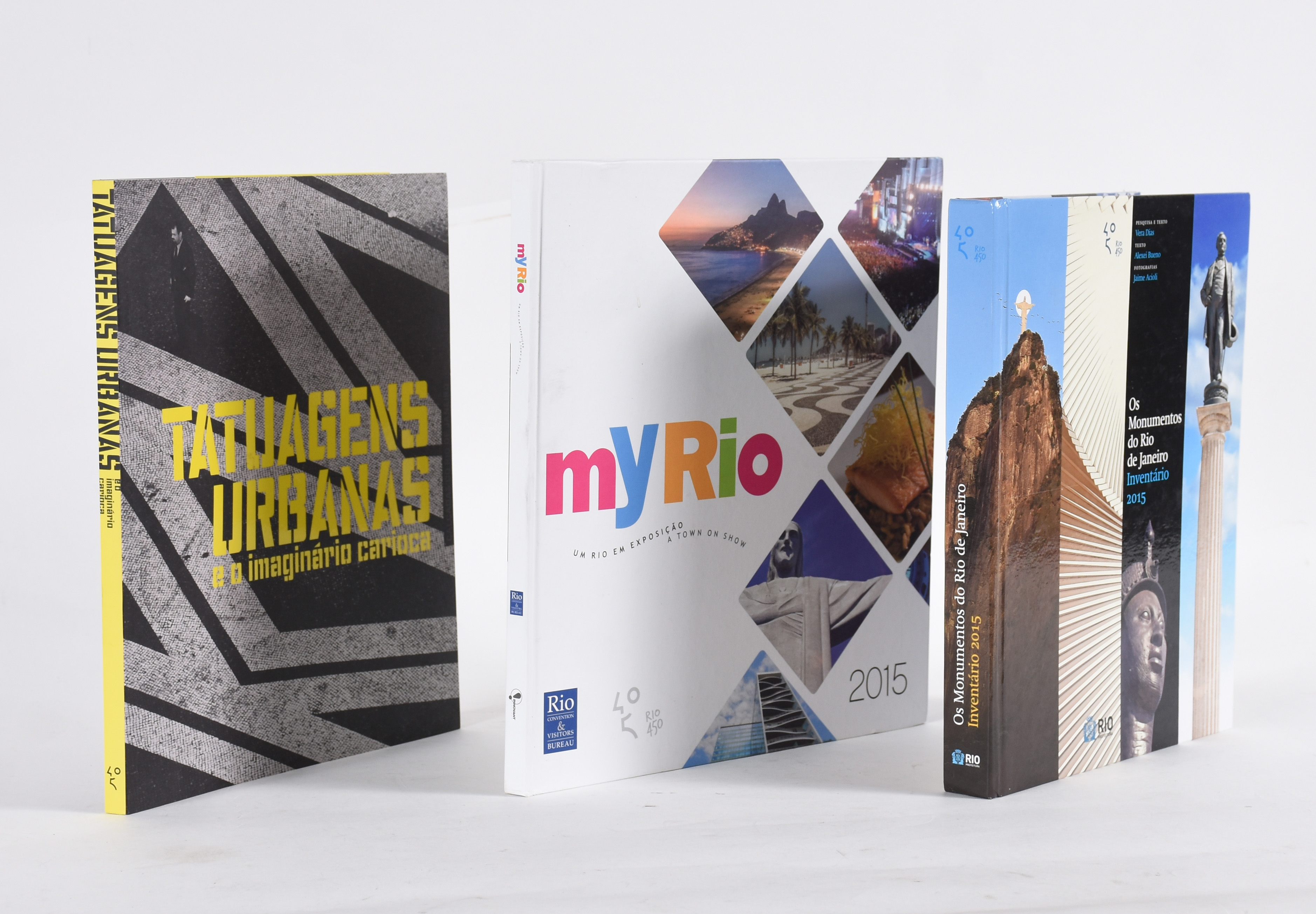 Tres Livros diversos. - foto 1 de 10