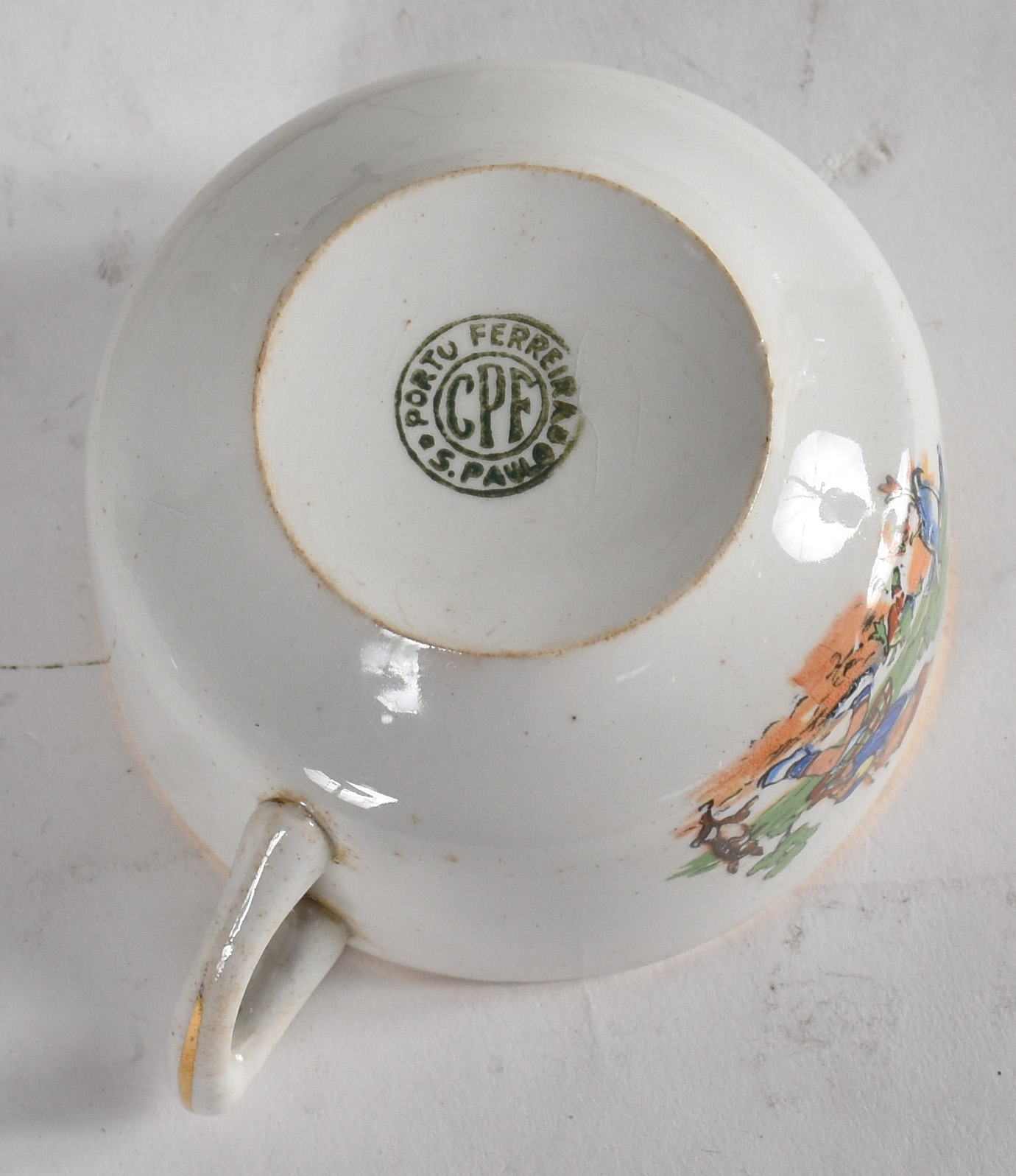 Diversas peças de porcelana, sendo: Travessa; conjunto infantil da... - foto 4 de 6
