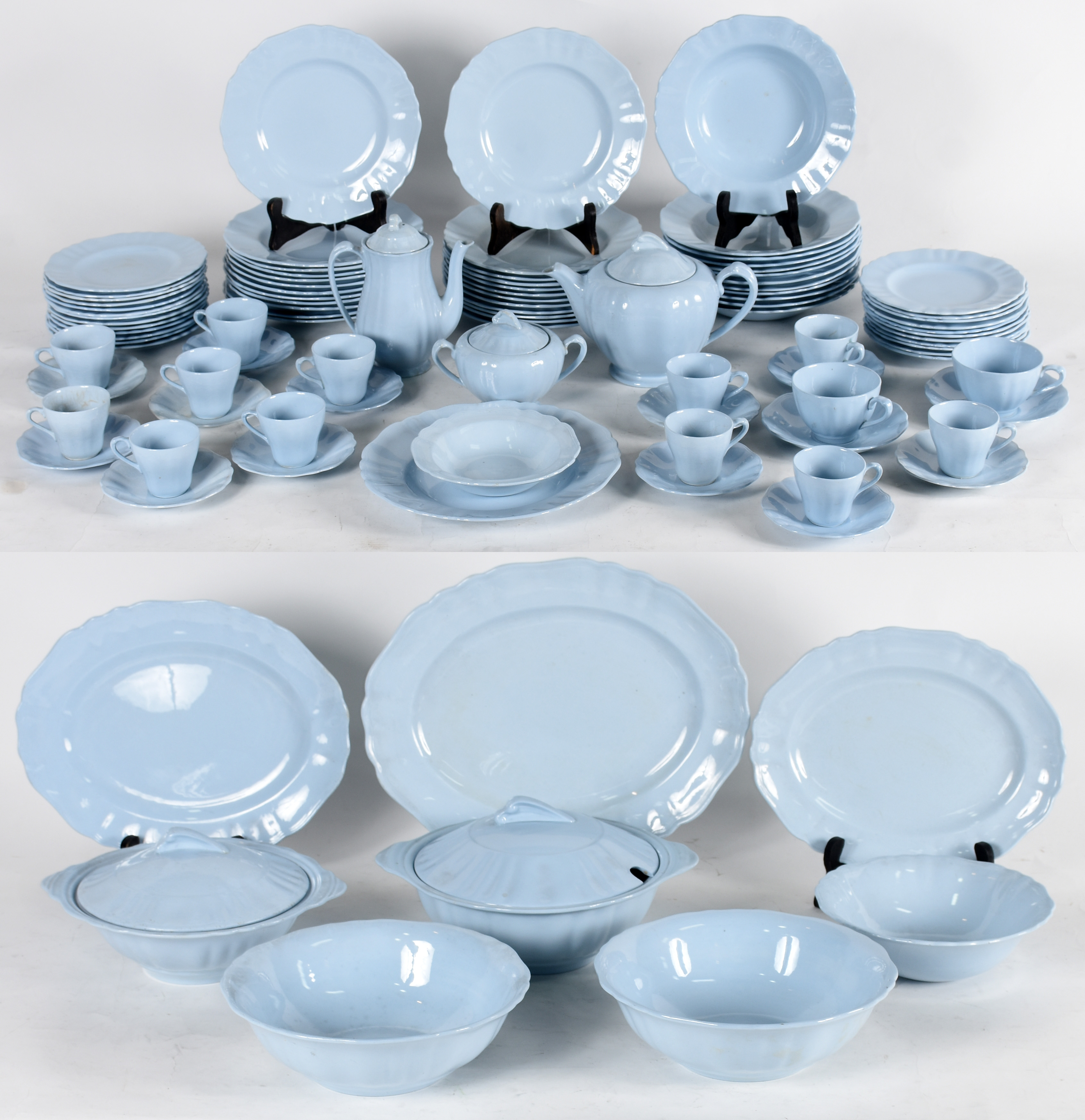 Aparelho de jantar, chá e café de faiança inglesa azul "CELESTE"... - foto 1 de 3