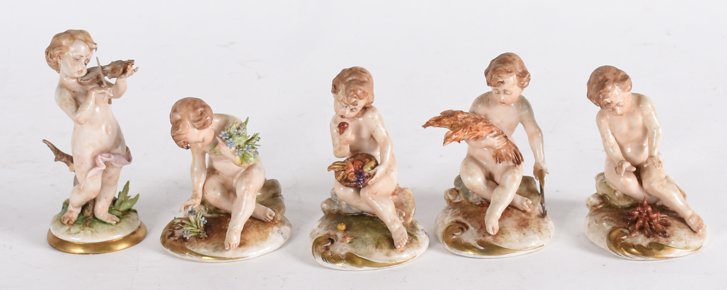 Cinco estatuetas porcelana italiana Capo di Monti, com as marcas N... - foto 1 de 7