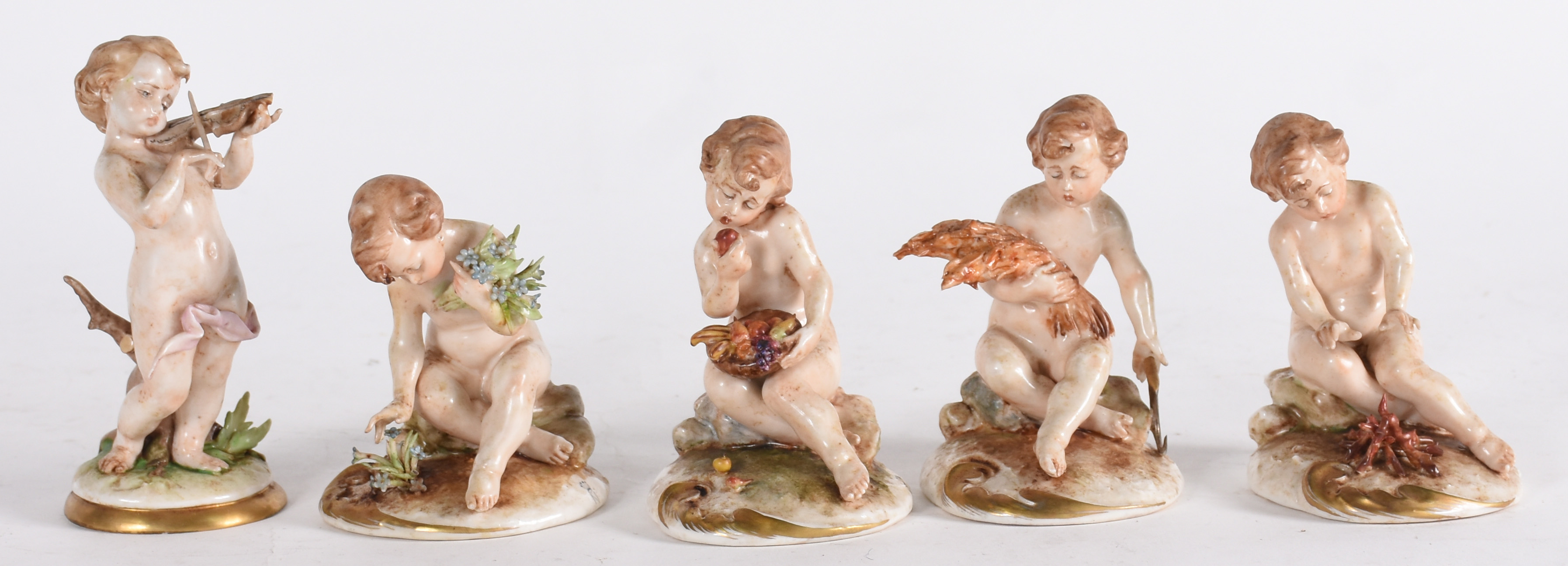 Cinco estatuetas porcelana italiana Capo di Monti, com as marcas N... - foto 2 de 7