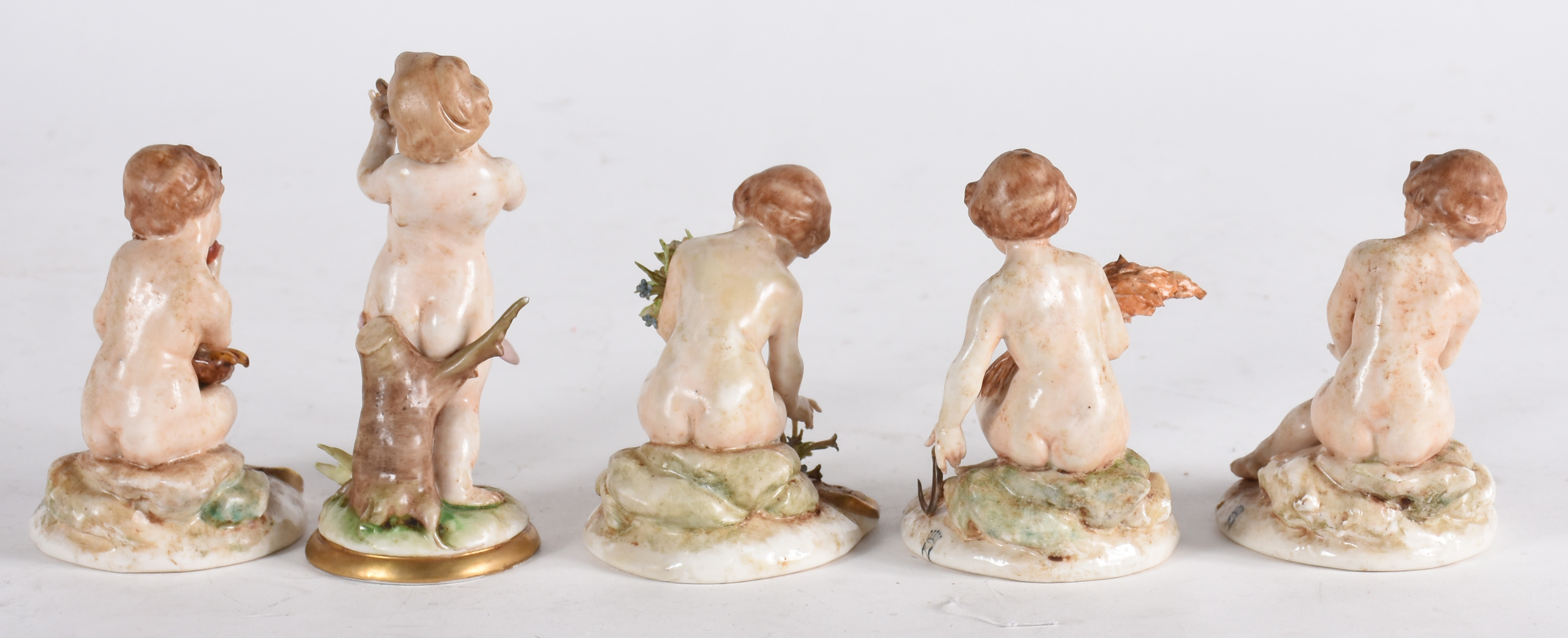 Cinco estatuetas porcelana italiana Capo di Monti, com as marcas N... - foto 6 de 7