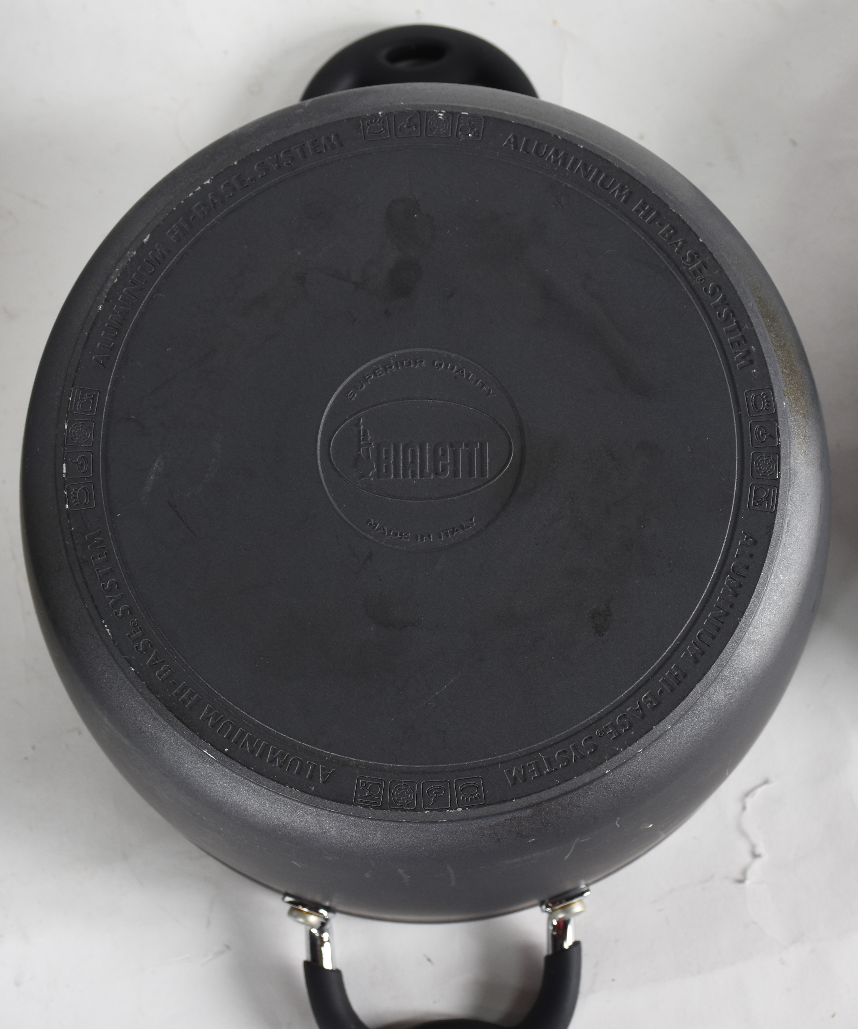 Diversas peças para cozinha, sendo 5 panelas italianas de aluminio... - foto 4 de 7