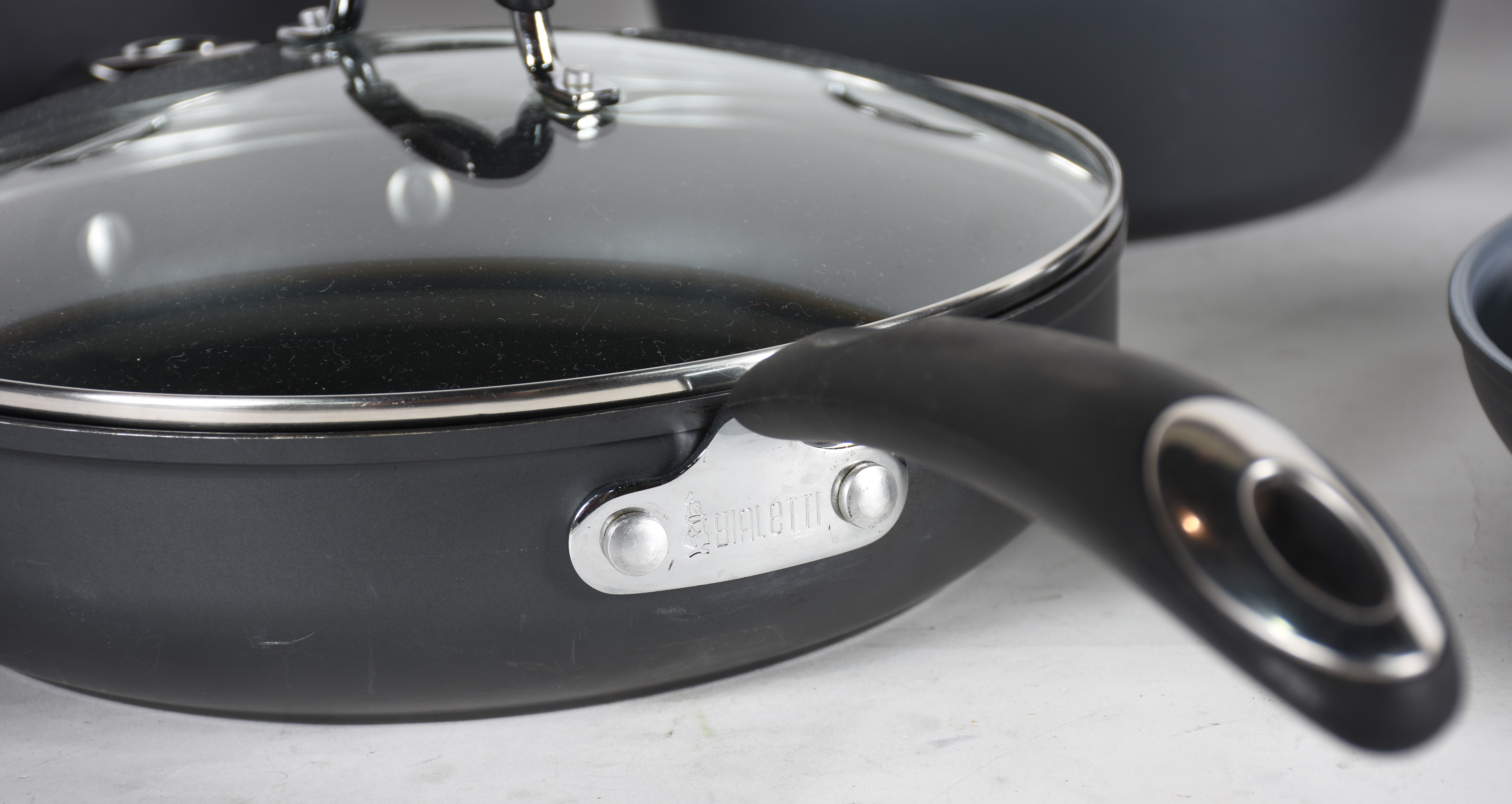 Diversas peças para cozinha, sendo 5 panelas italianas de aluminio... - foto 6 de 7